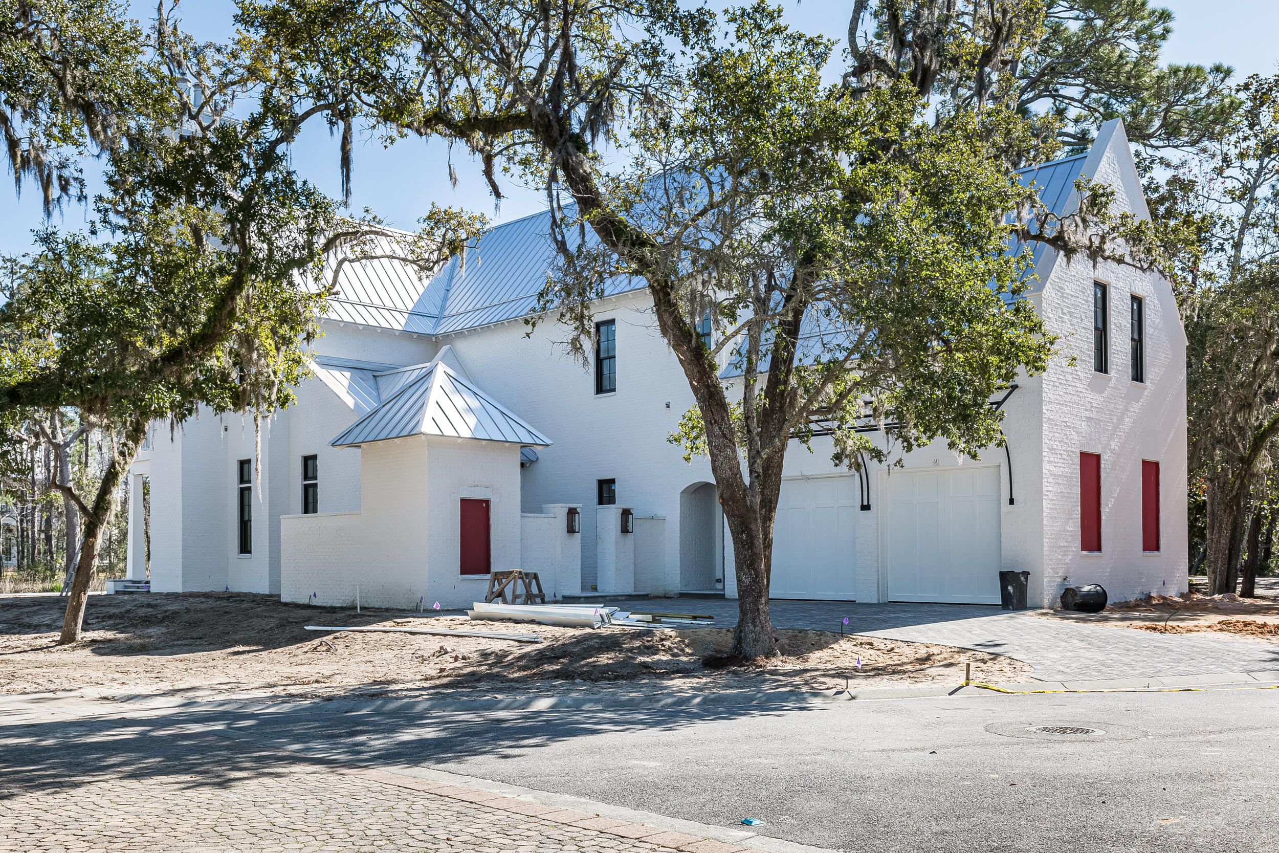 CHURCHILL OAKS - Residential