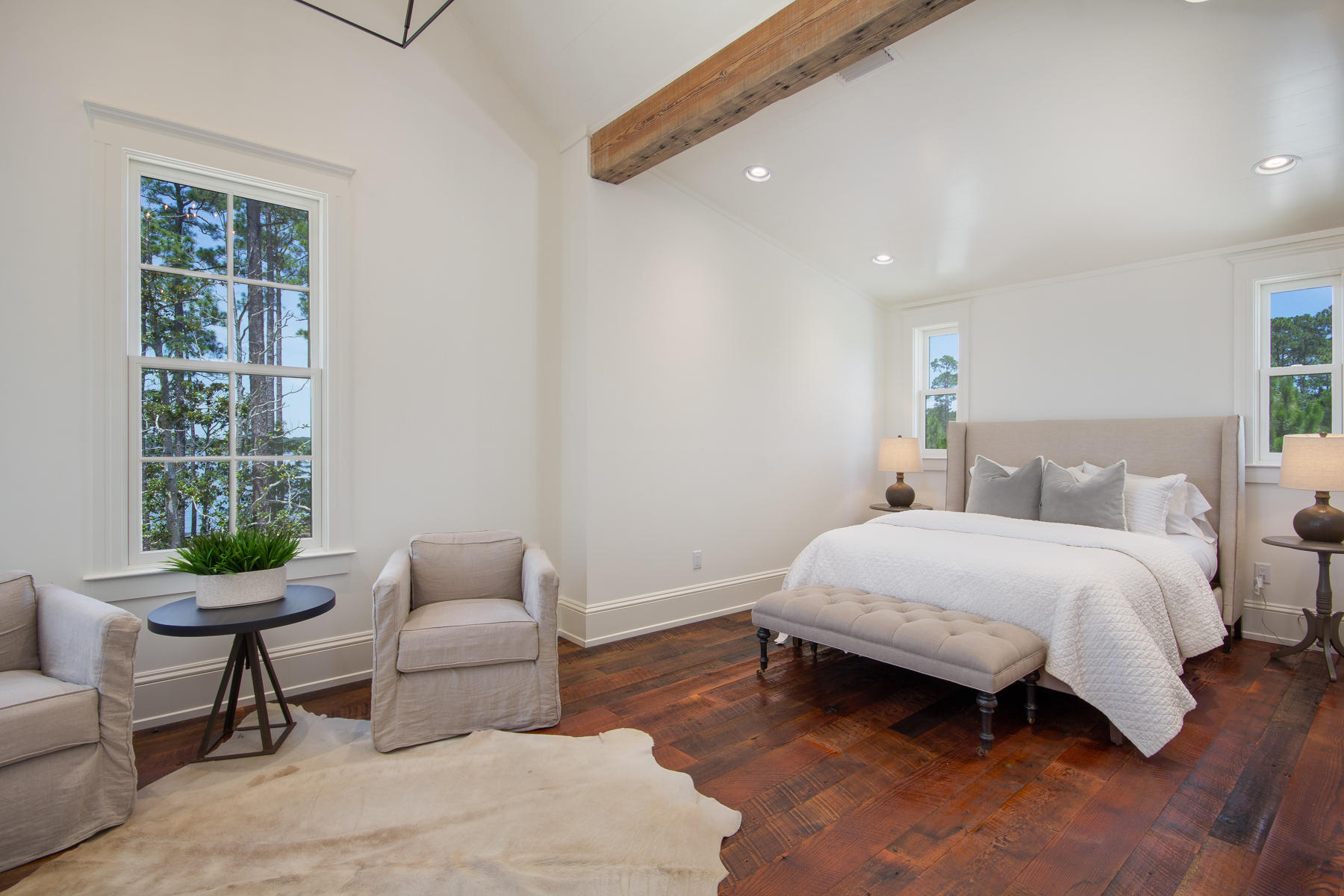 CHURCHILL OAKS - Residential