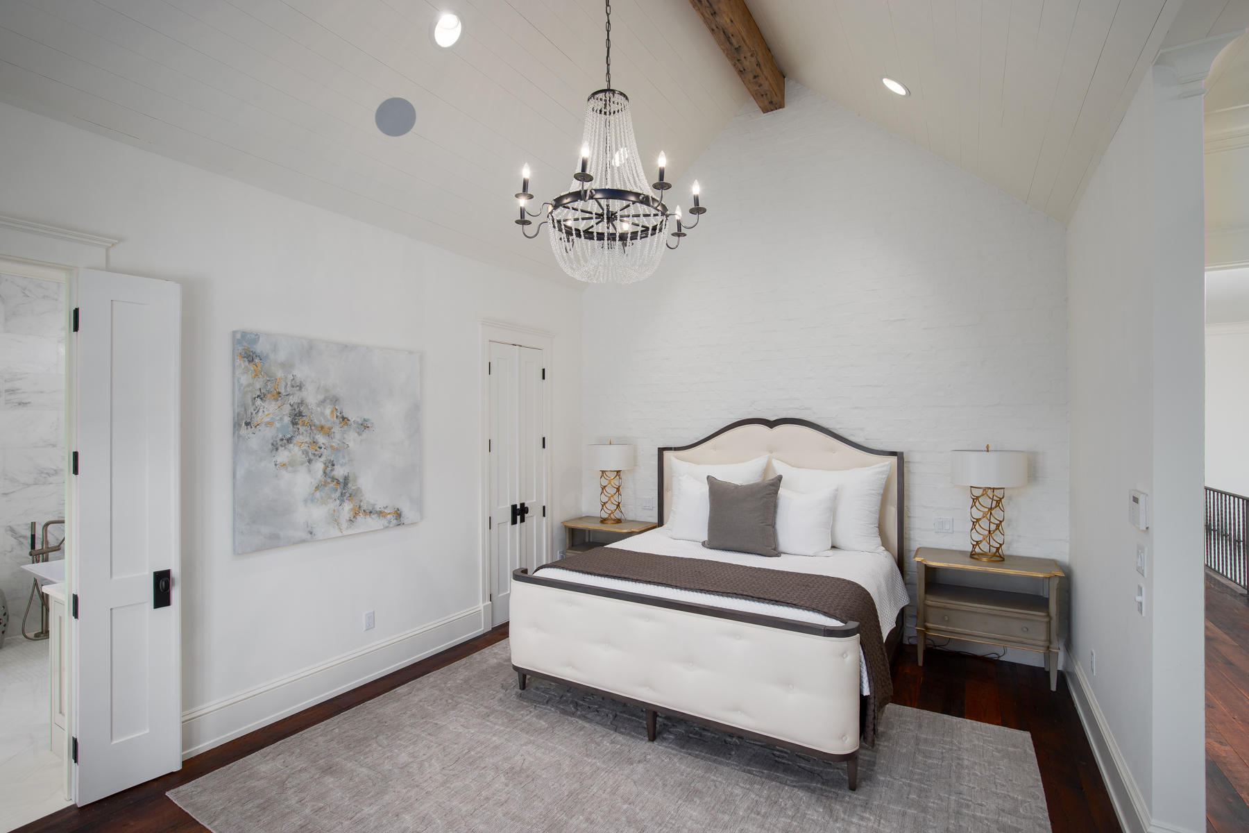 CHURCHILL OAKS - Residential