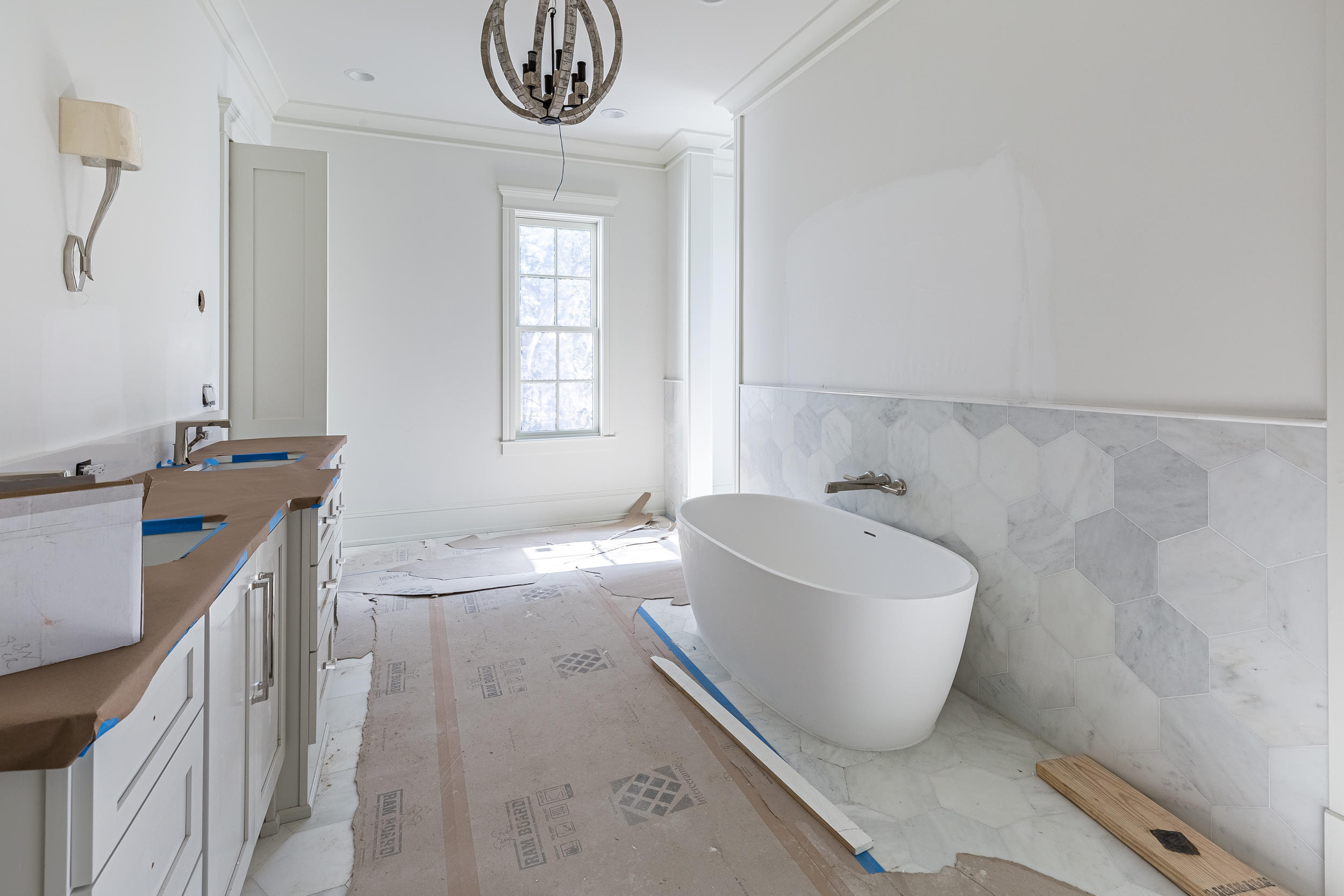 CHURCHILL OAKS - Residential