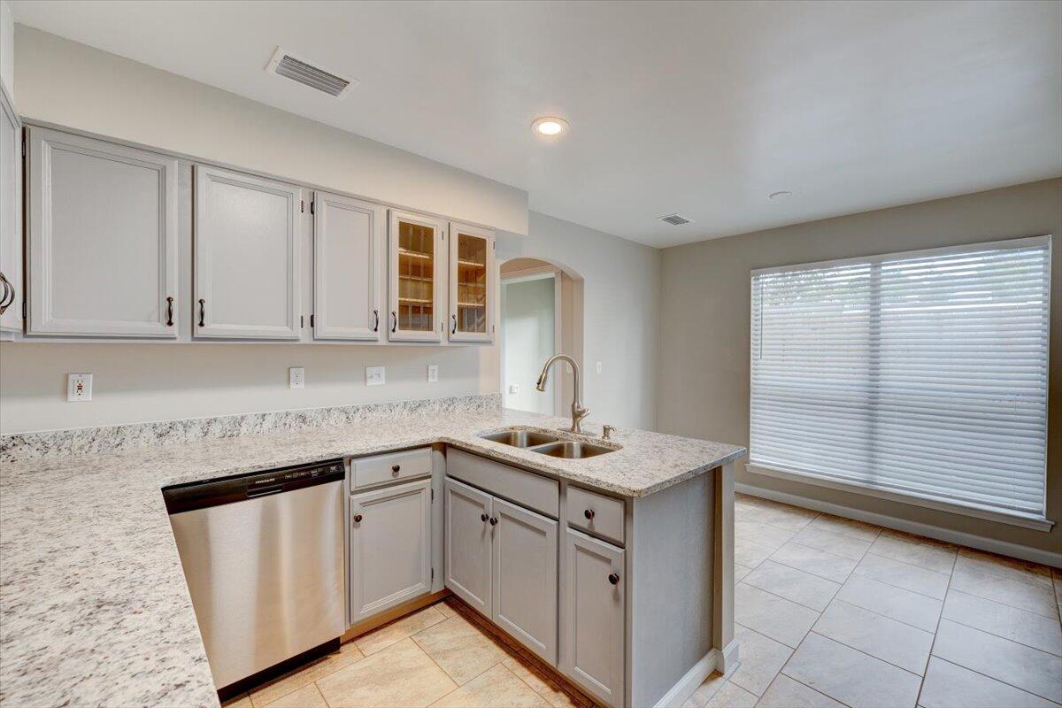 BRISTOL PARK - Residential