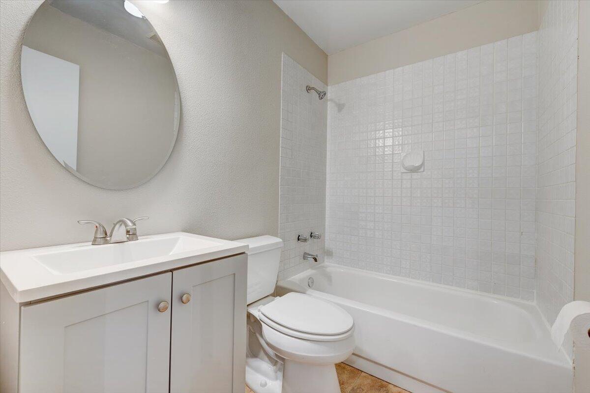 BRISTOL PARK - Residential