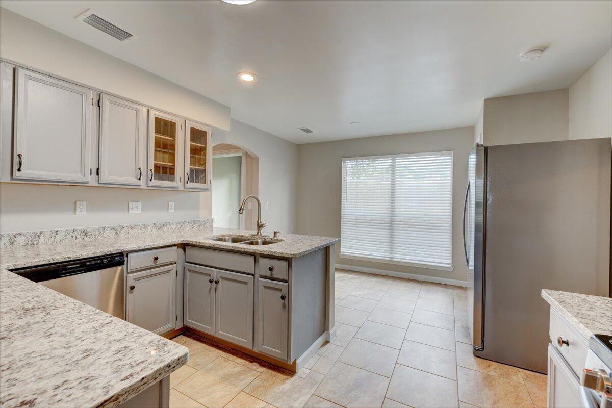 BRISTOL PARK - Residential