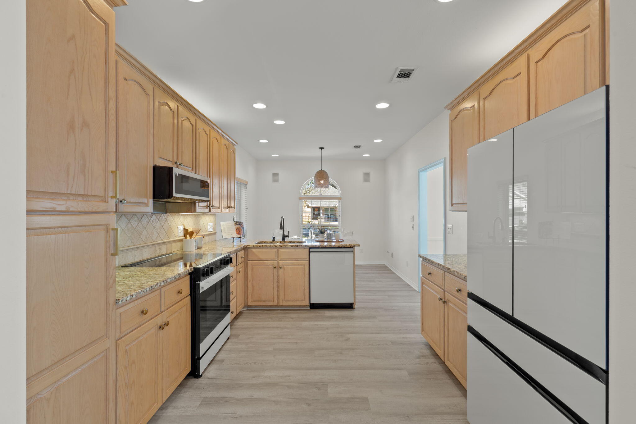 EMERALD BREEZE ESTATES - Residential