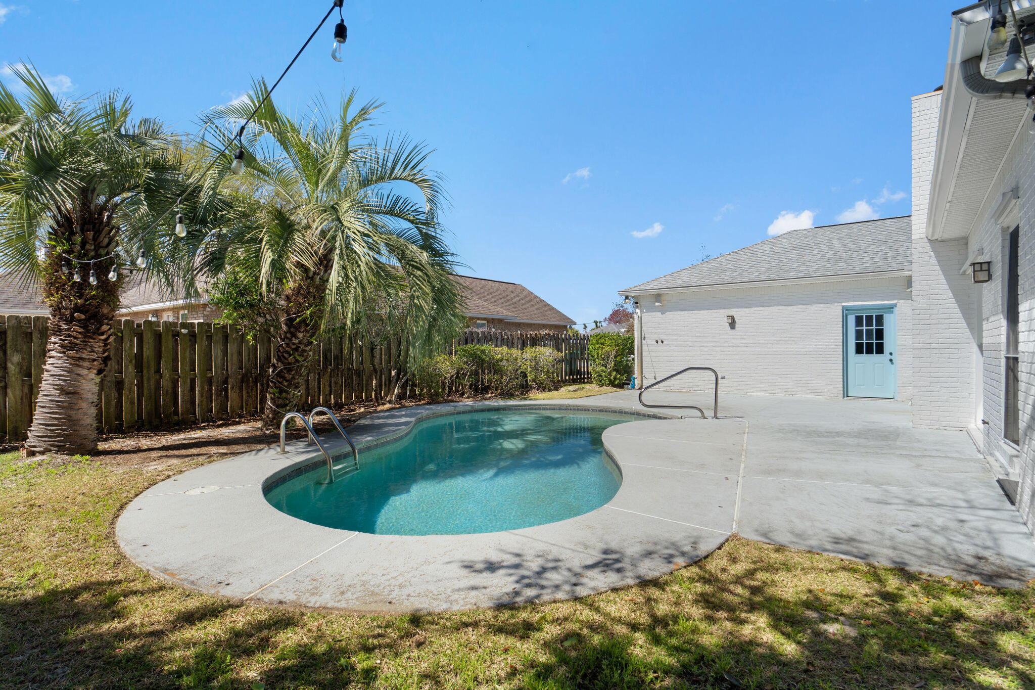 EMERALD BREEZE ESTATES - Residential