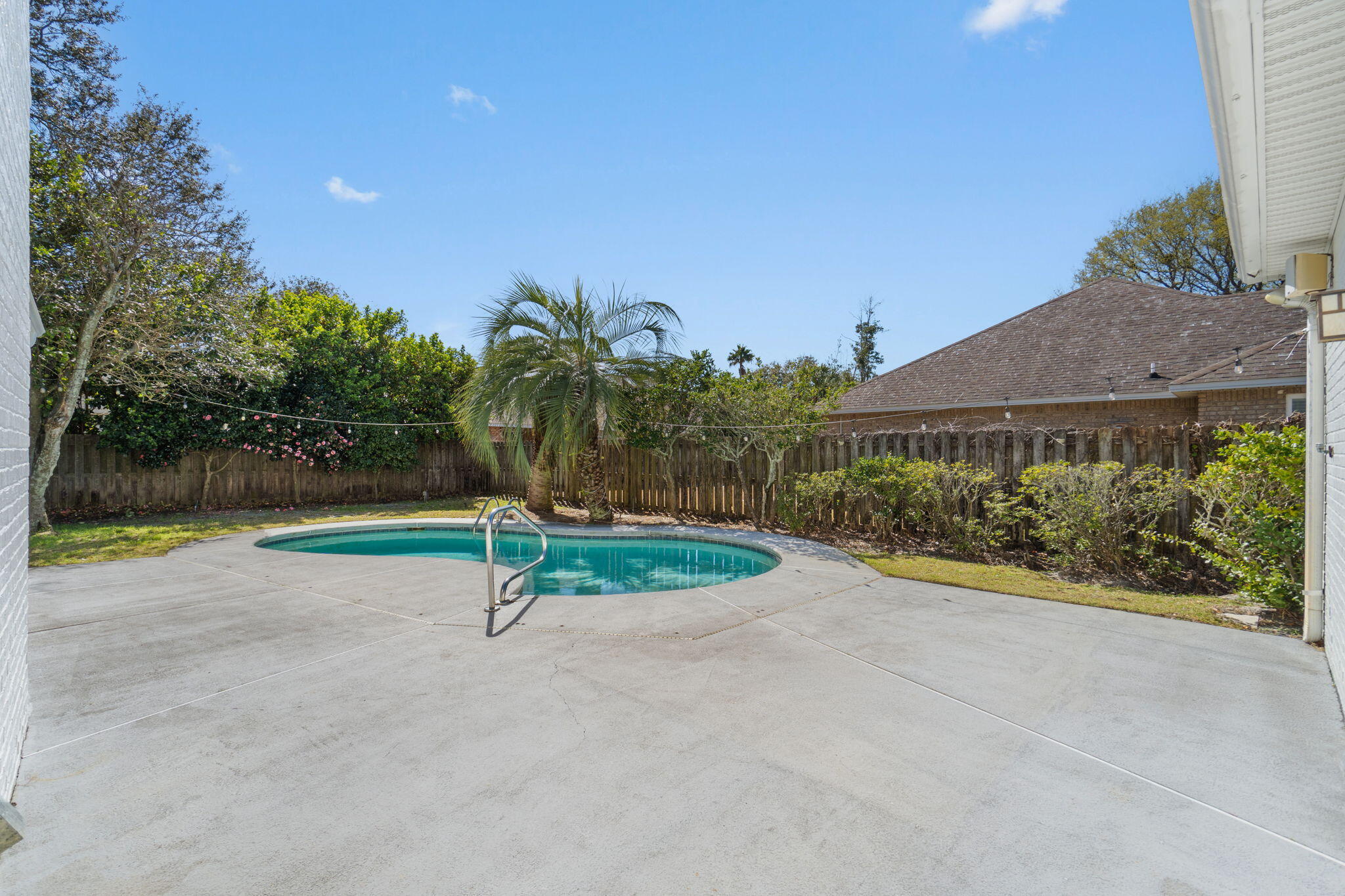 EMERALD BREEZE ESTATES - Residential