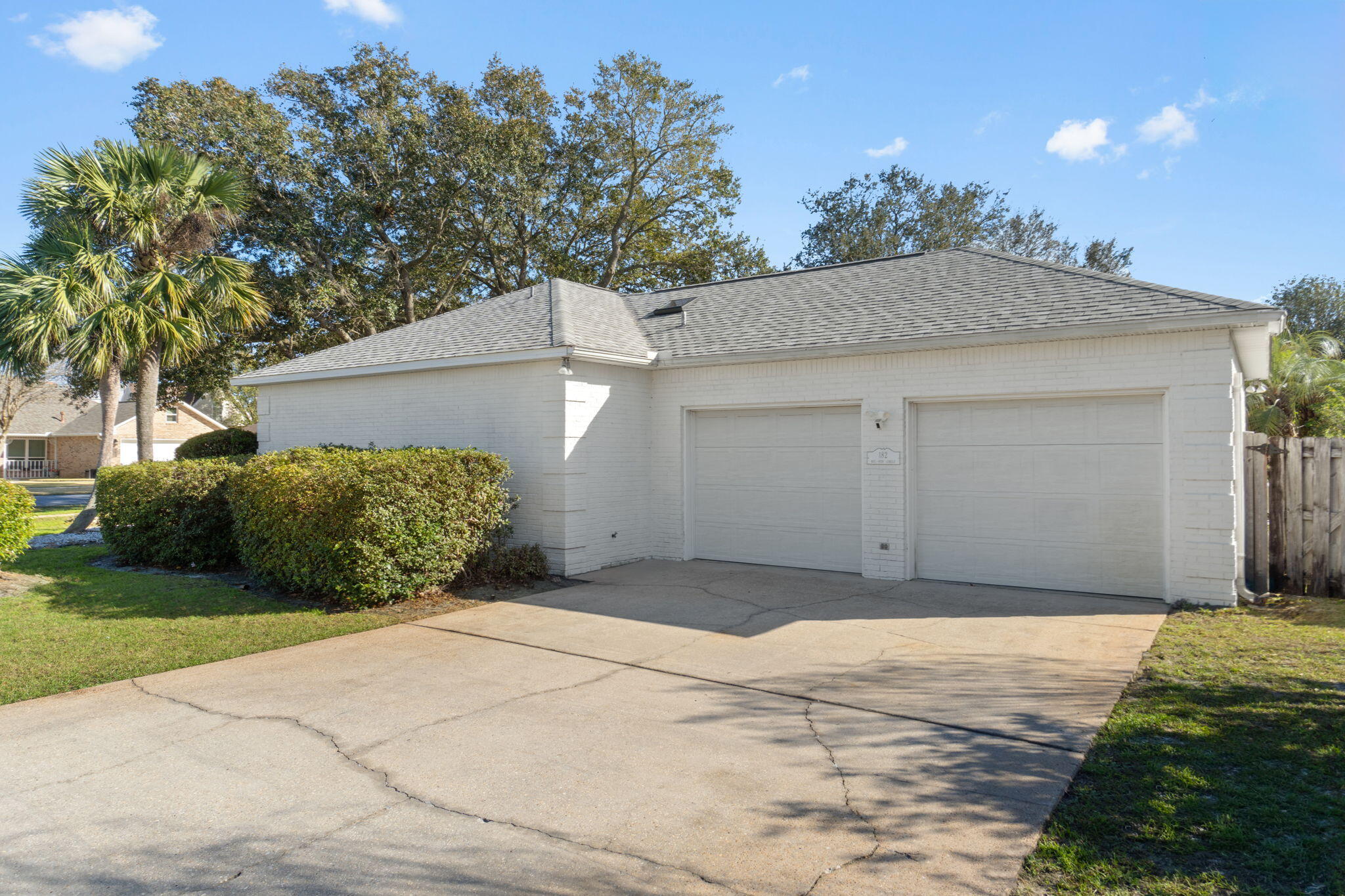 EMERALD BREEZE ESTATES - Residential