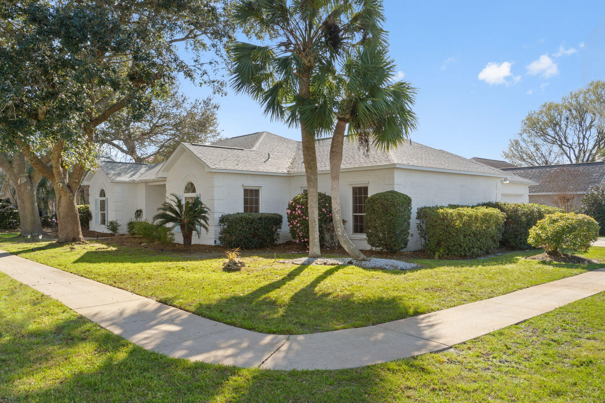 EMERALD BREEZE ESTATES - Residential