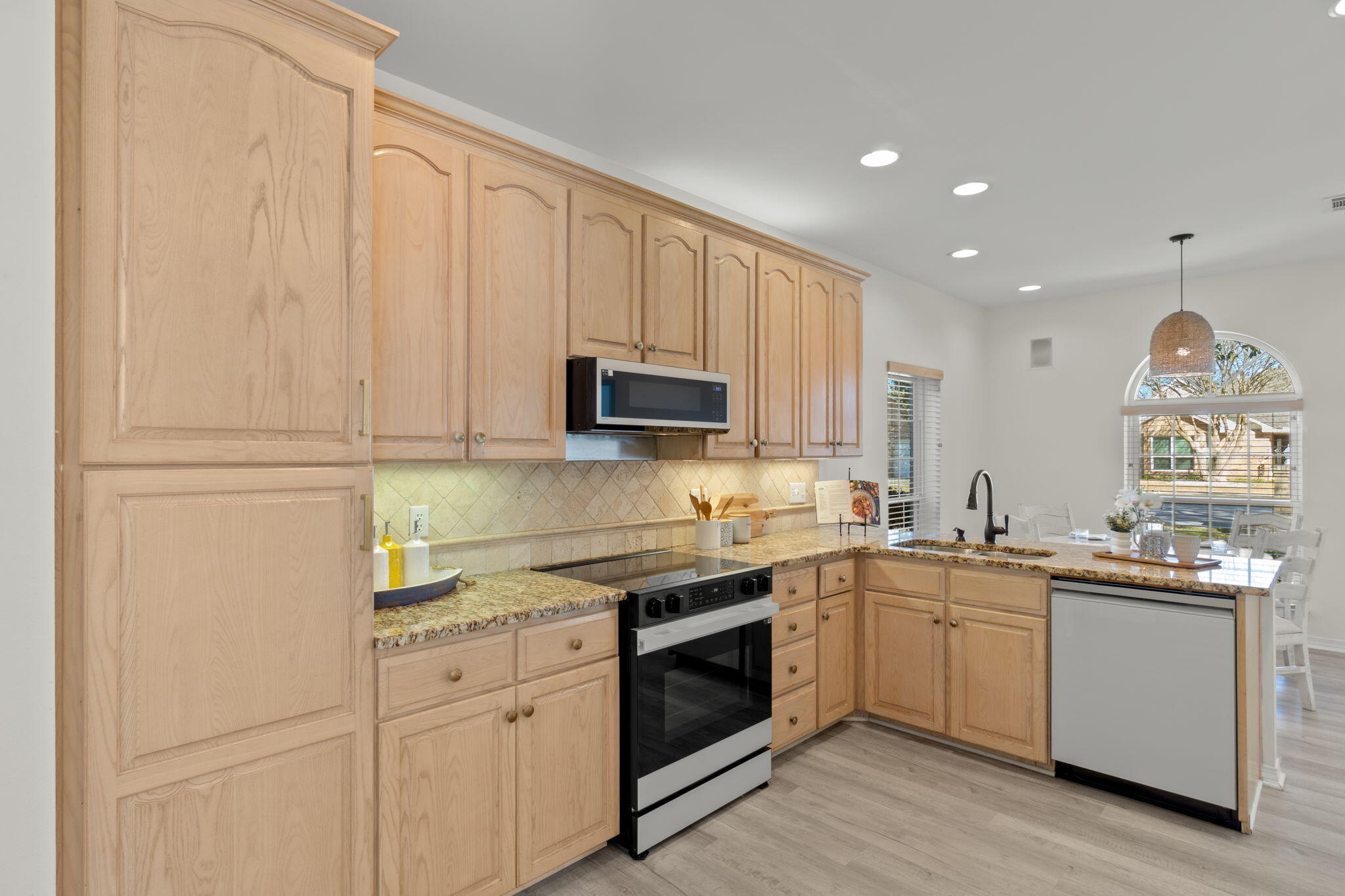 EMERALD BREEZE ESTATES - Residential