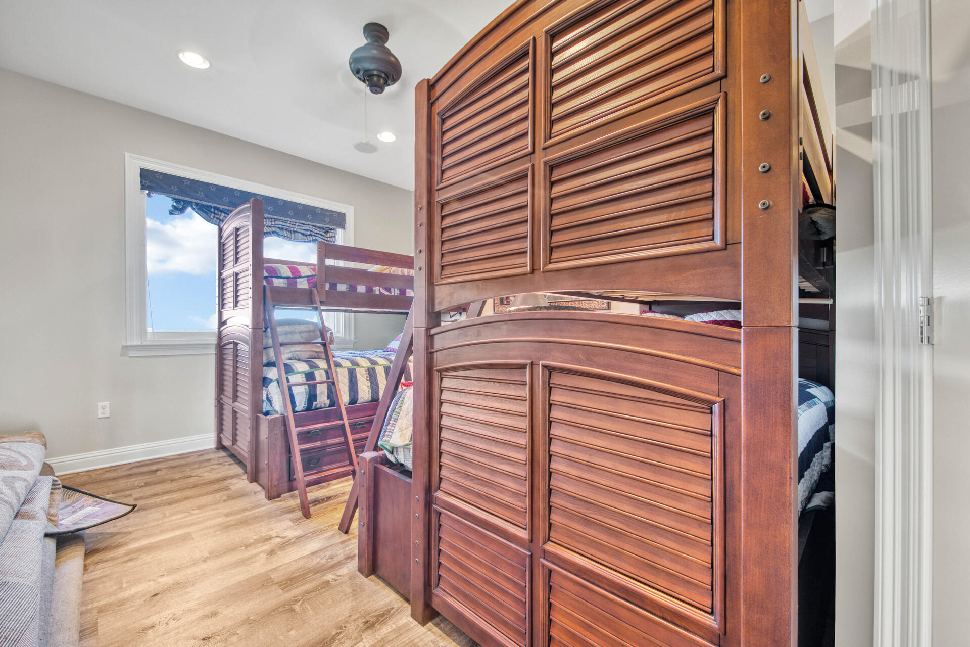 GRAND HARBOR - Residential