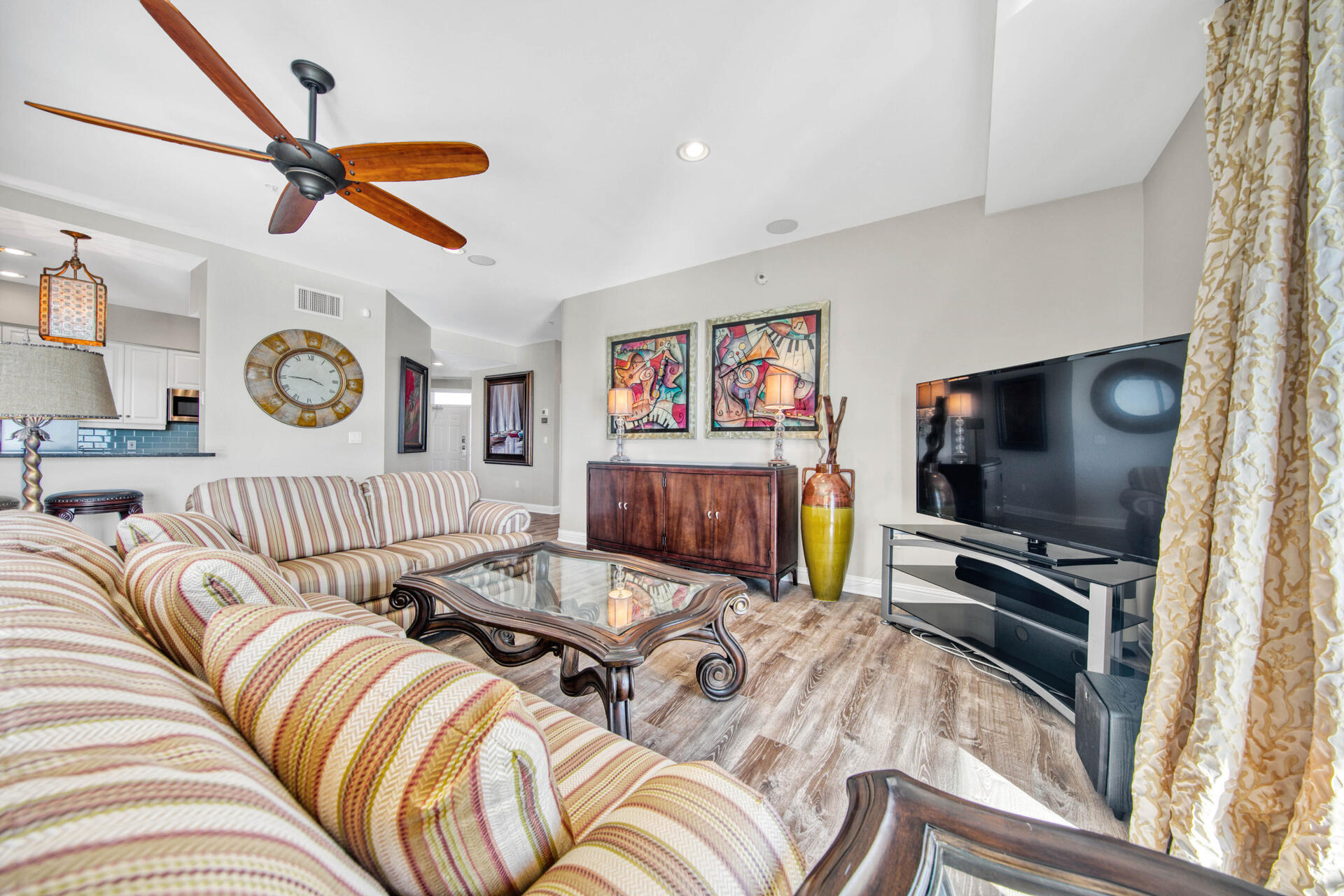 GRAND HARBOR - Residential