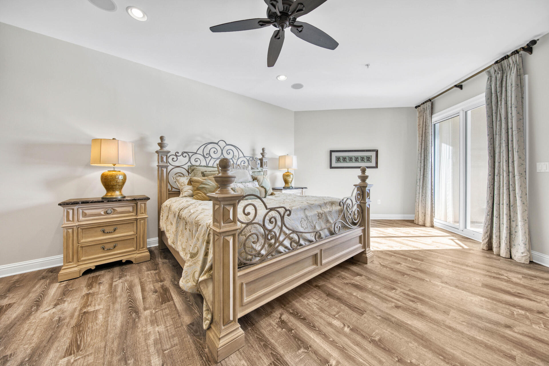 GRAND HARBOR - Residential