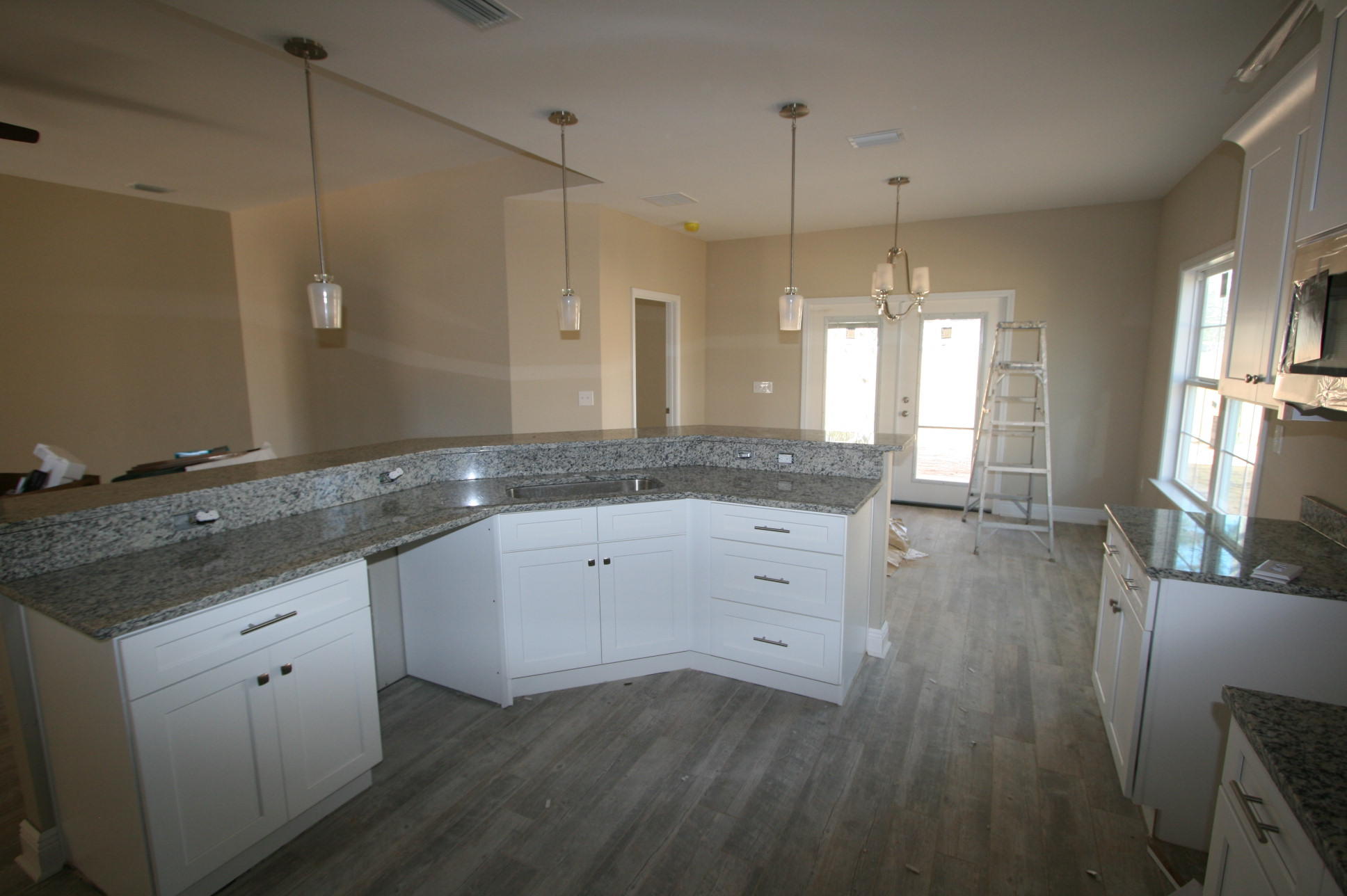 CRESCENT SHORES - Residential