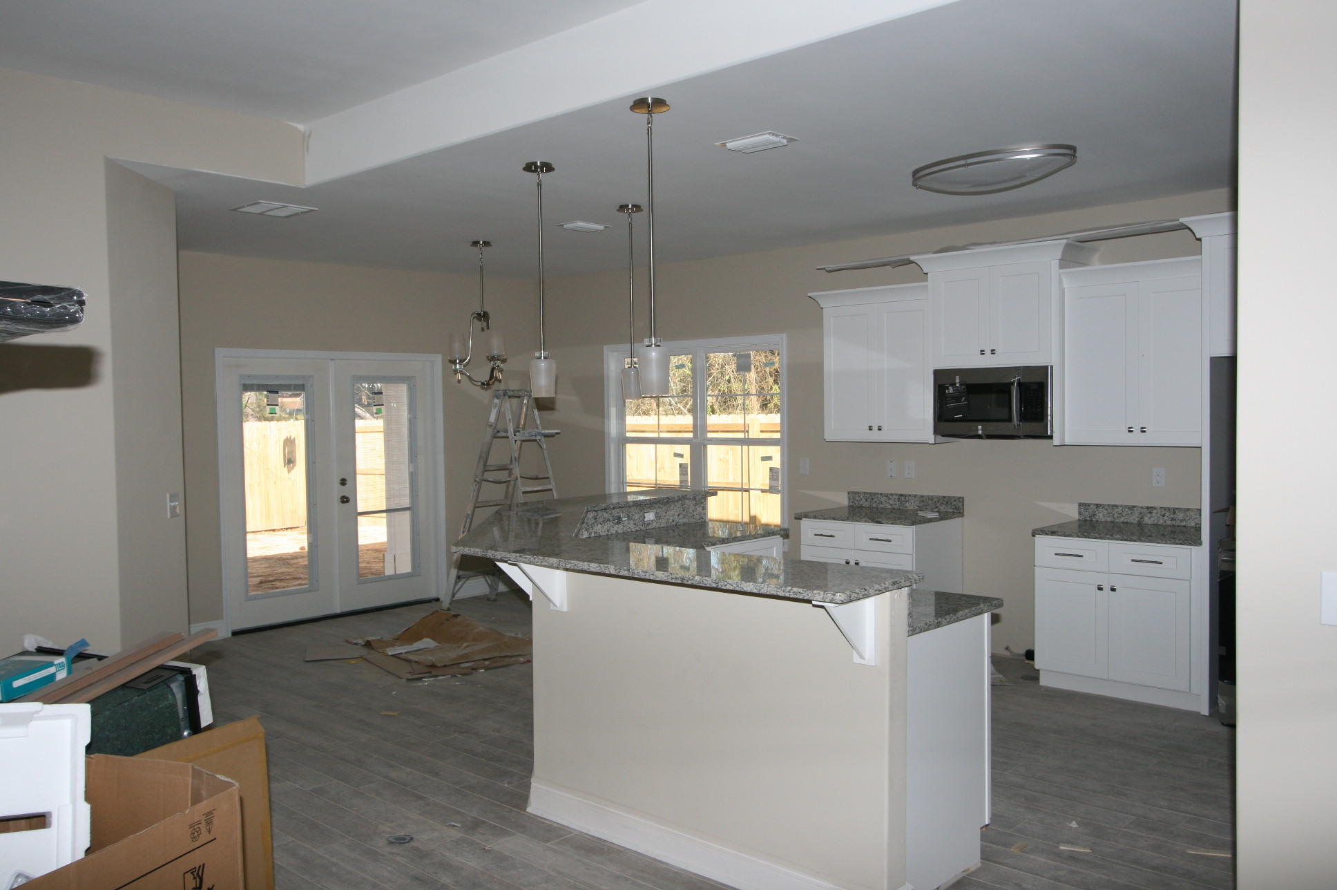 CRESCENT SHORES - Residential