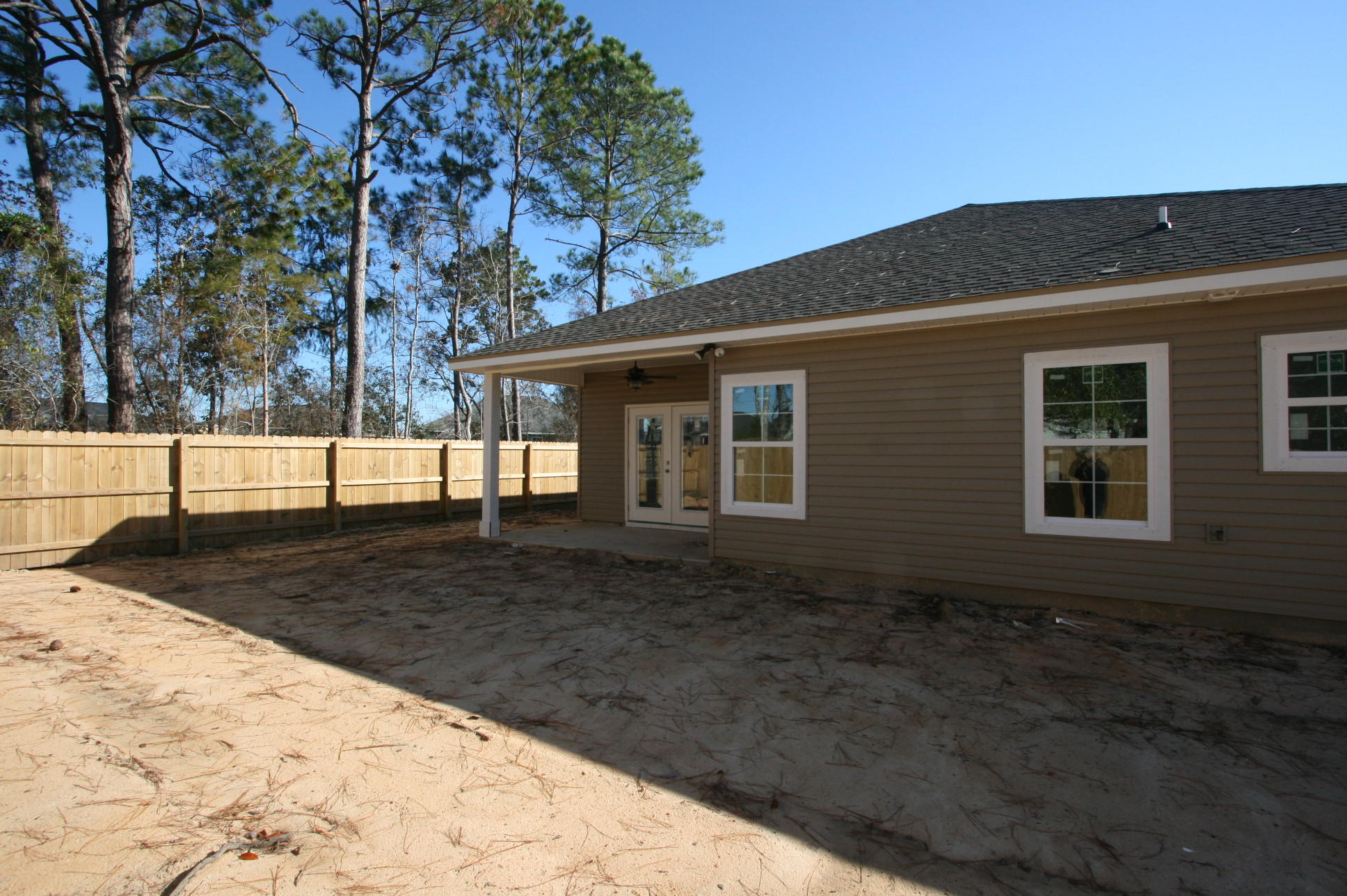 CRESCENT SHORES - Residential