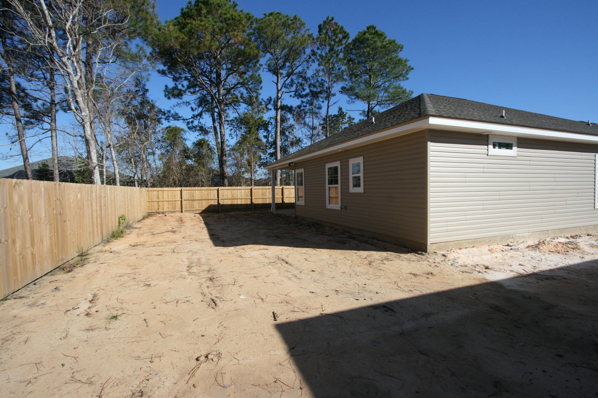 CRESCENT SHORES - Residential