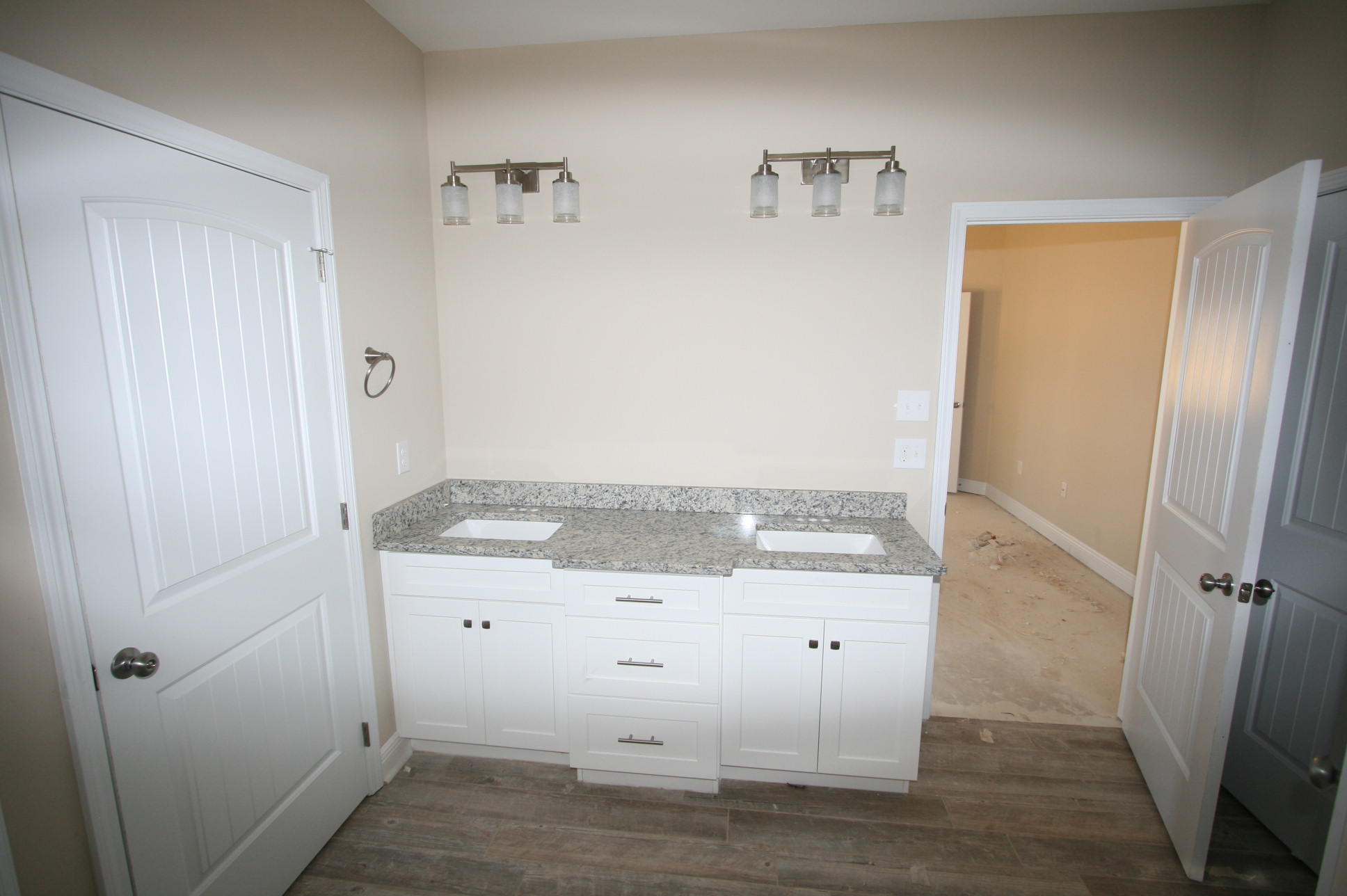 CRESCENT SHORES - Residential