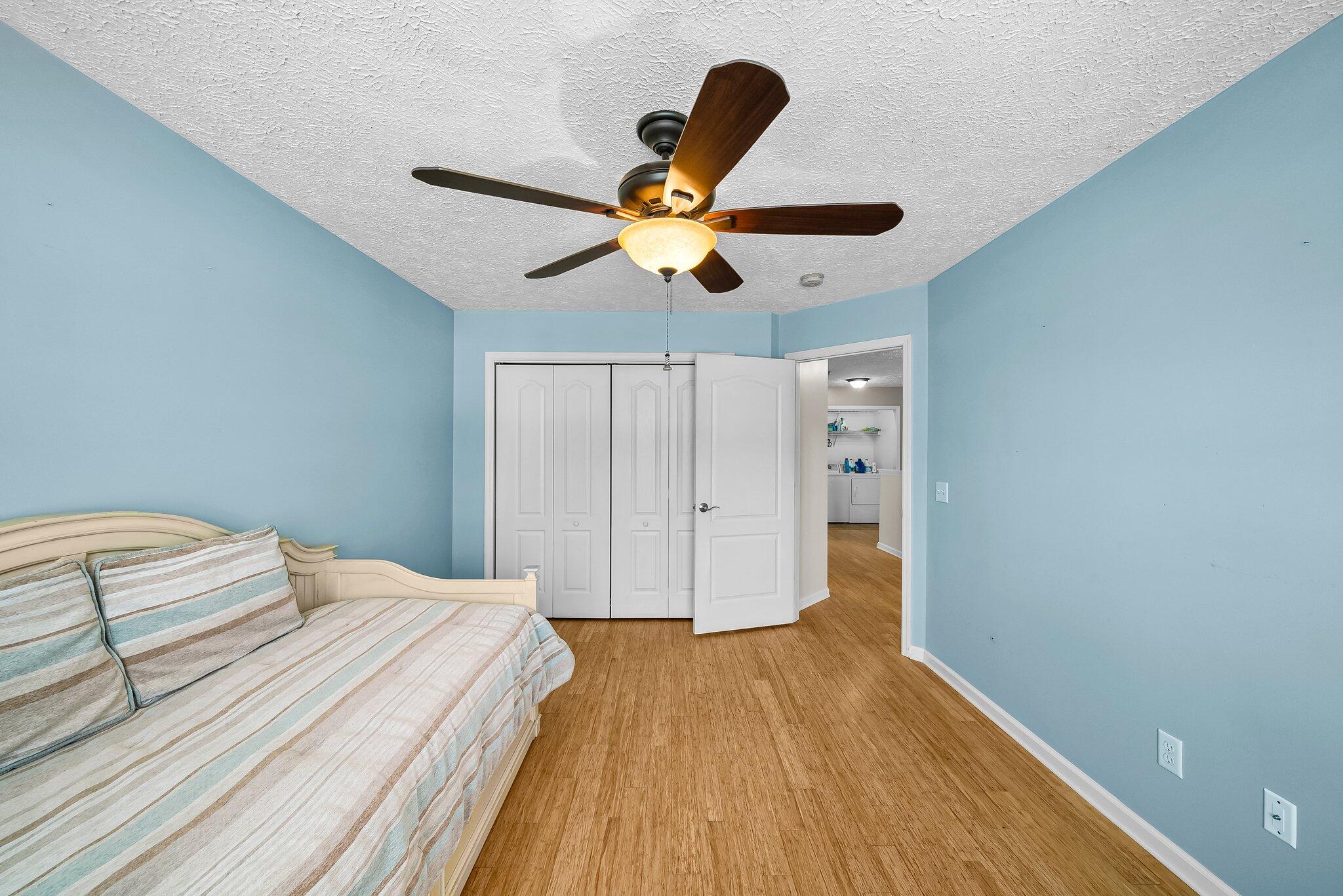 North Lagoon Oaks 7th Add - Residential