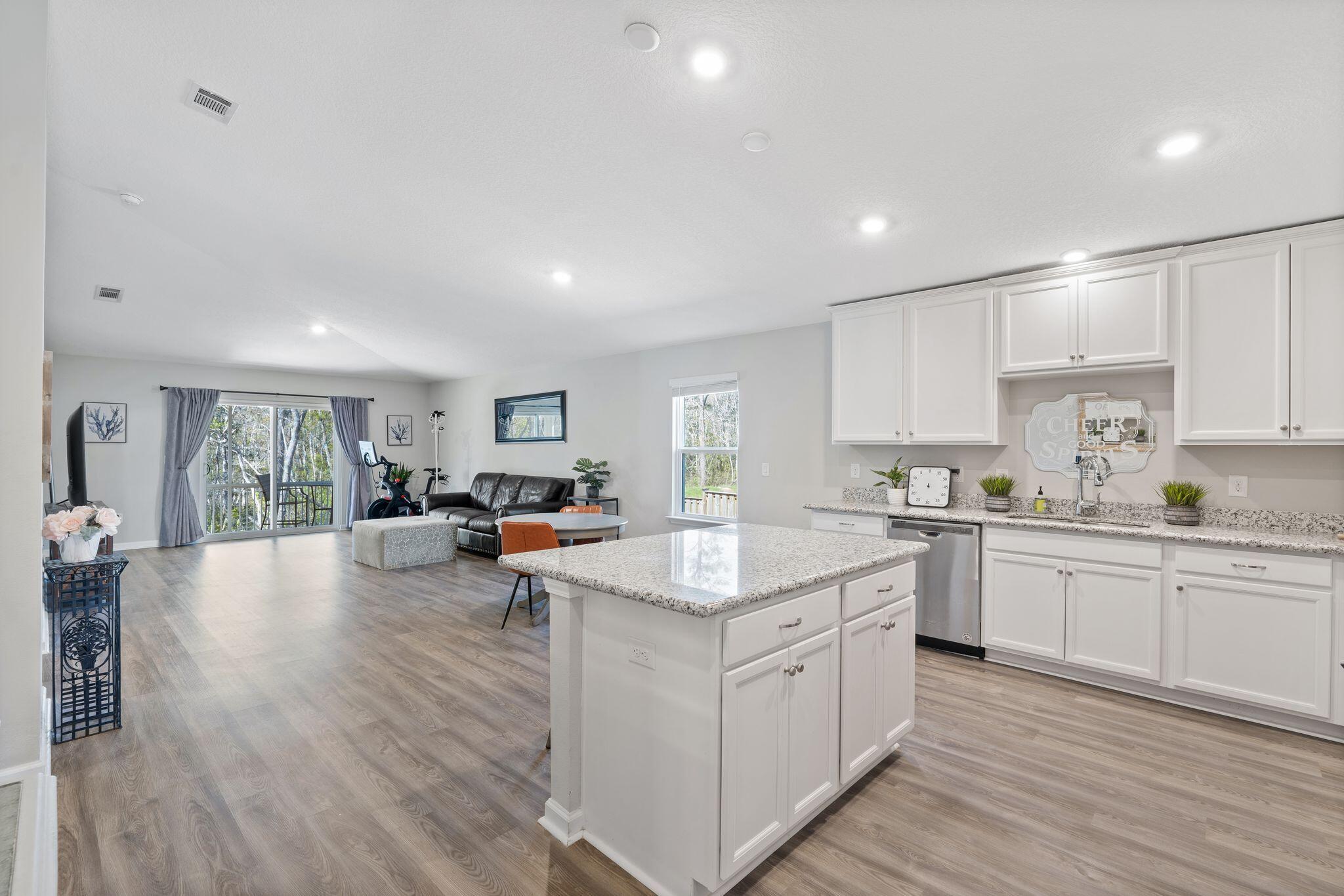 LAFAYETTE CREEK LANDING - Residential