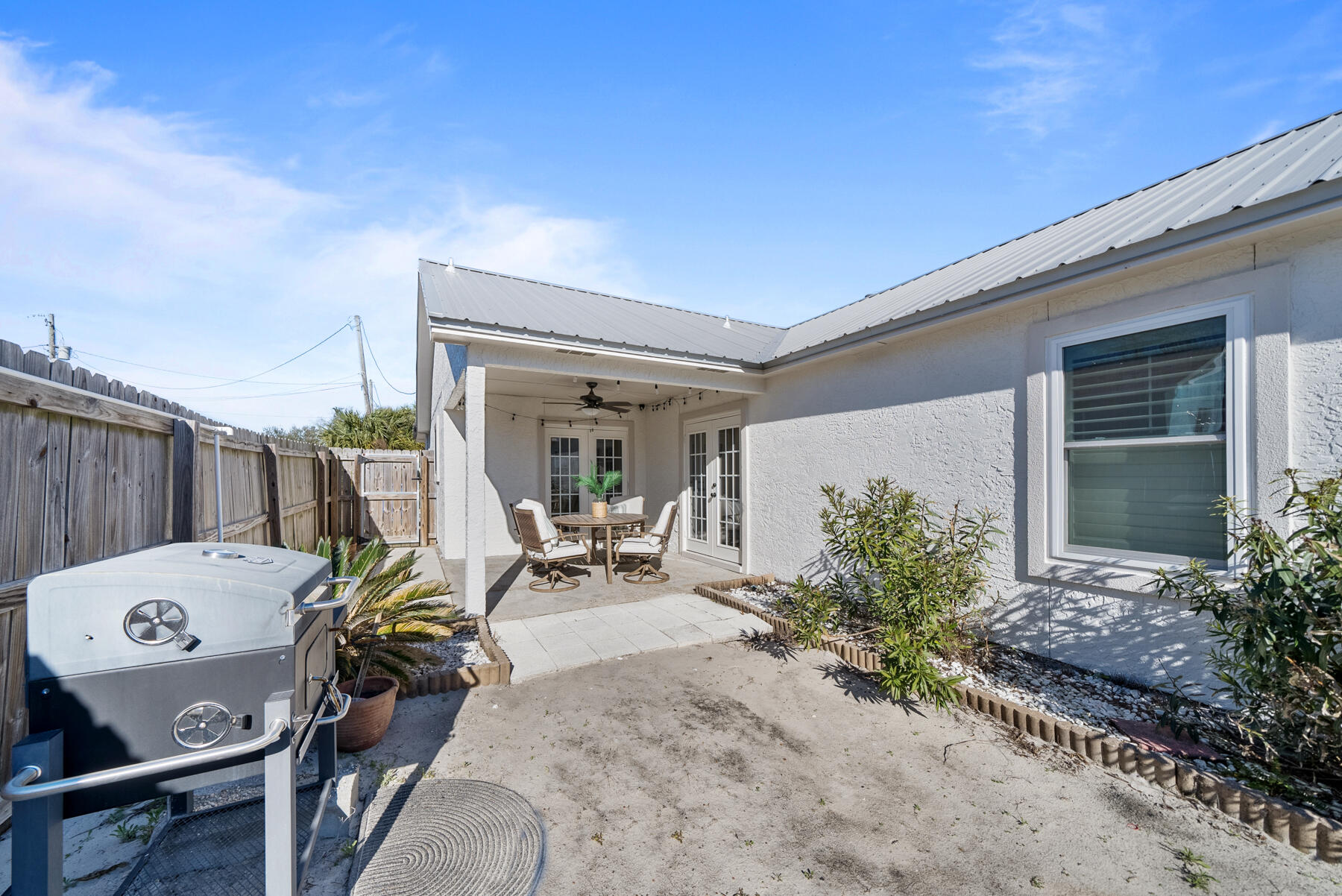 NO RECORDED SUBDIVISION - Residential