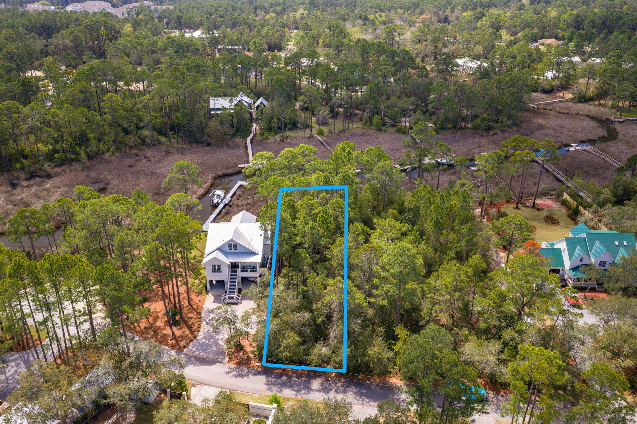 BAY PINE SHORES - Land