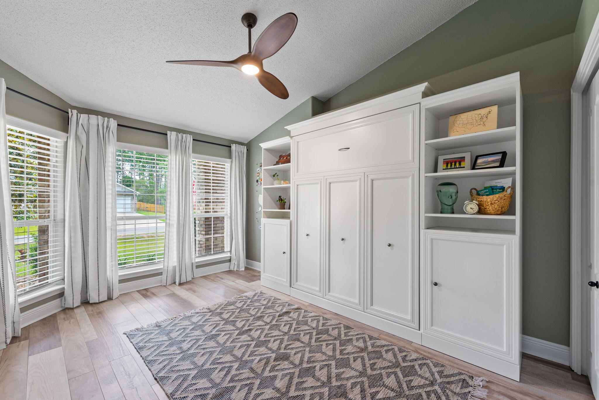 HOLLEY BY THE SEA - Residential