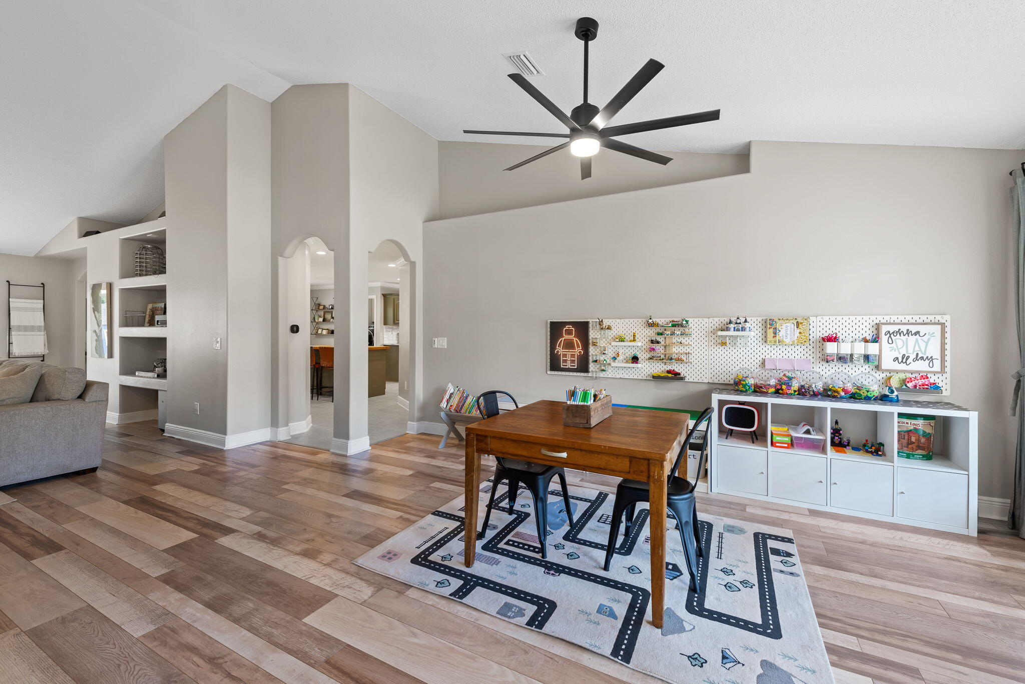 HOLLEY BY THE SEA - Residential