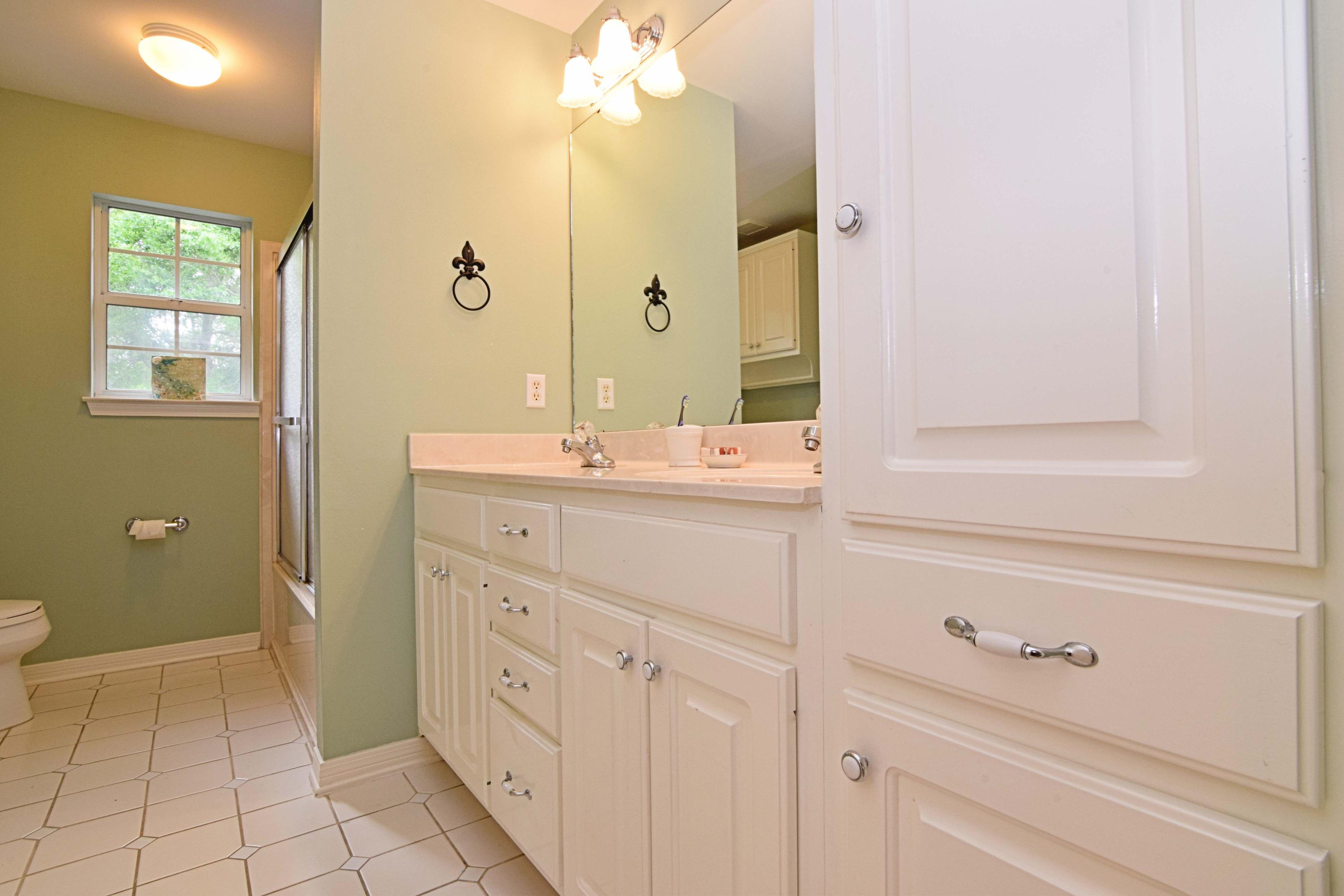 ROCKY BAYOU ESTATES 12A - Residential