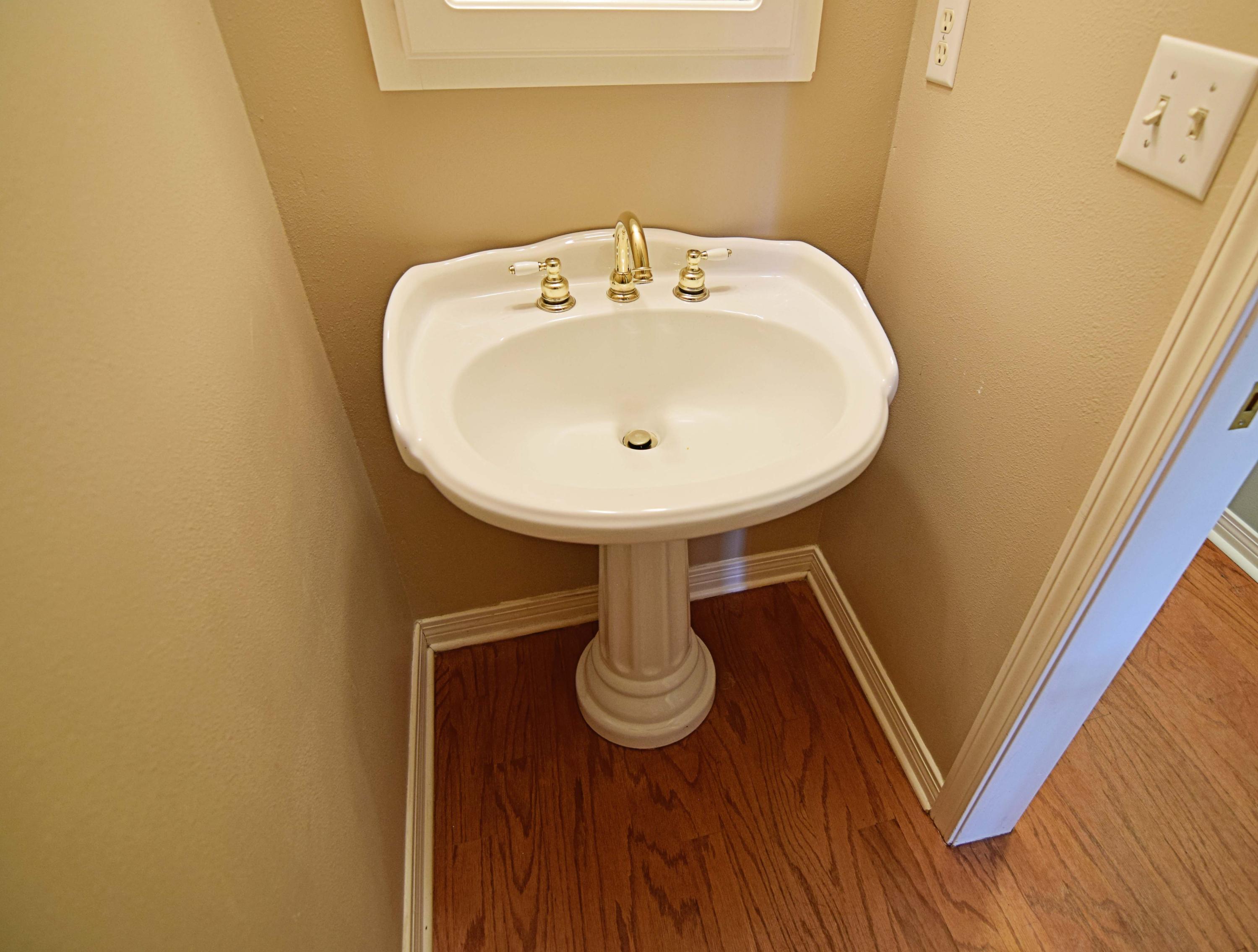 ROCKY BAYOU ESTATES 12A - Residential