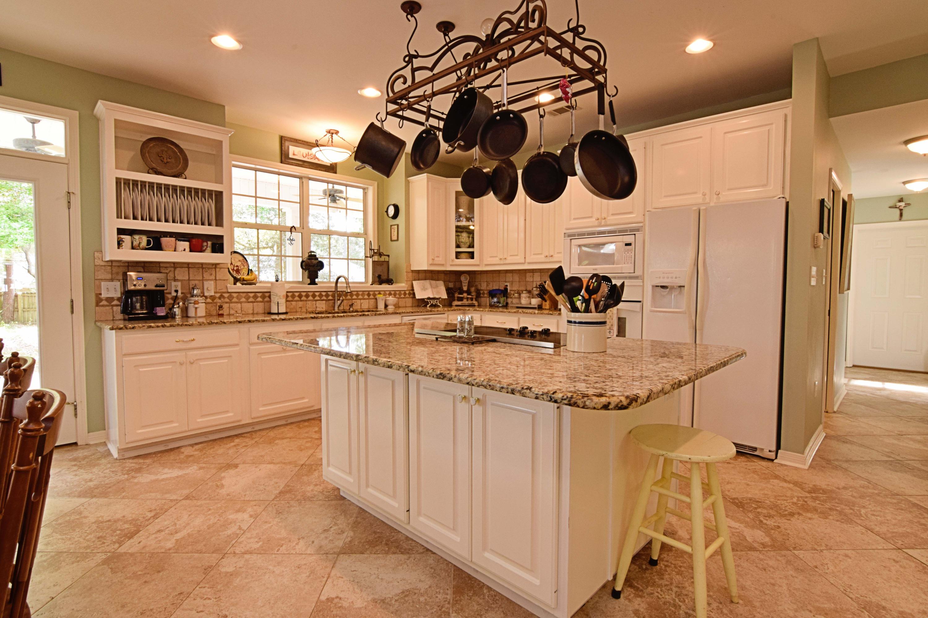 ROCKY BAYOU ESTATES 12A - Residential