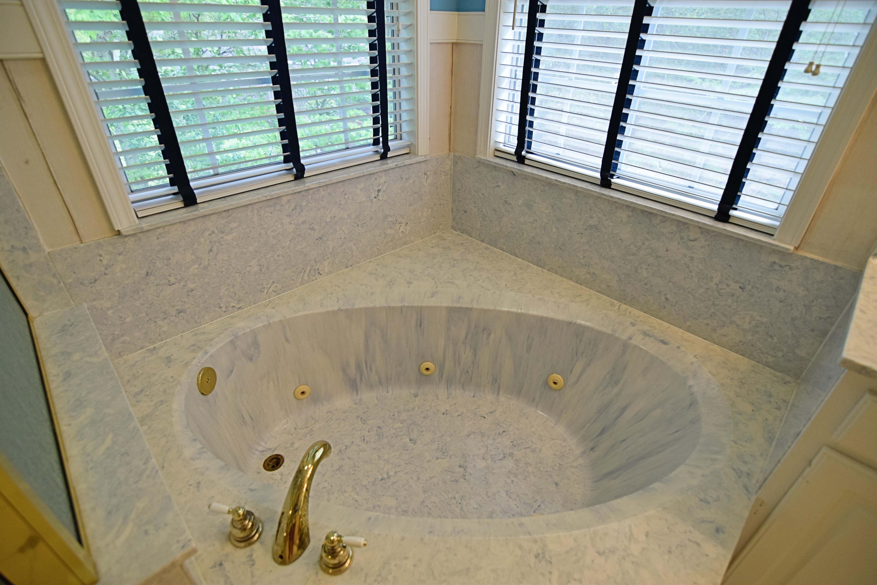 ROCKY BAYOU ESTATES 12A - Residential