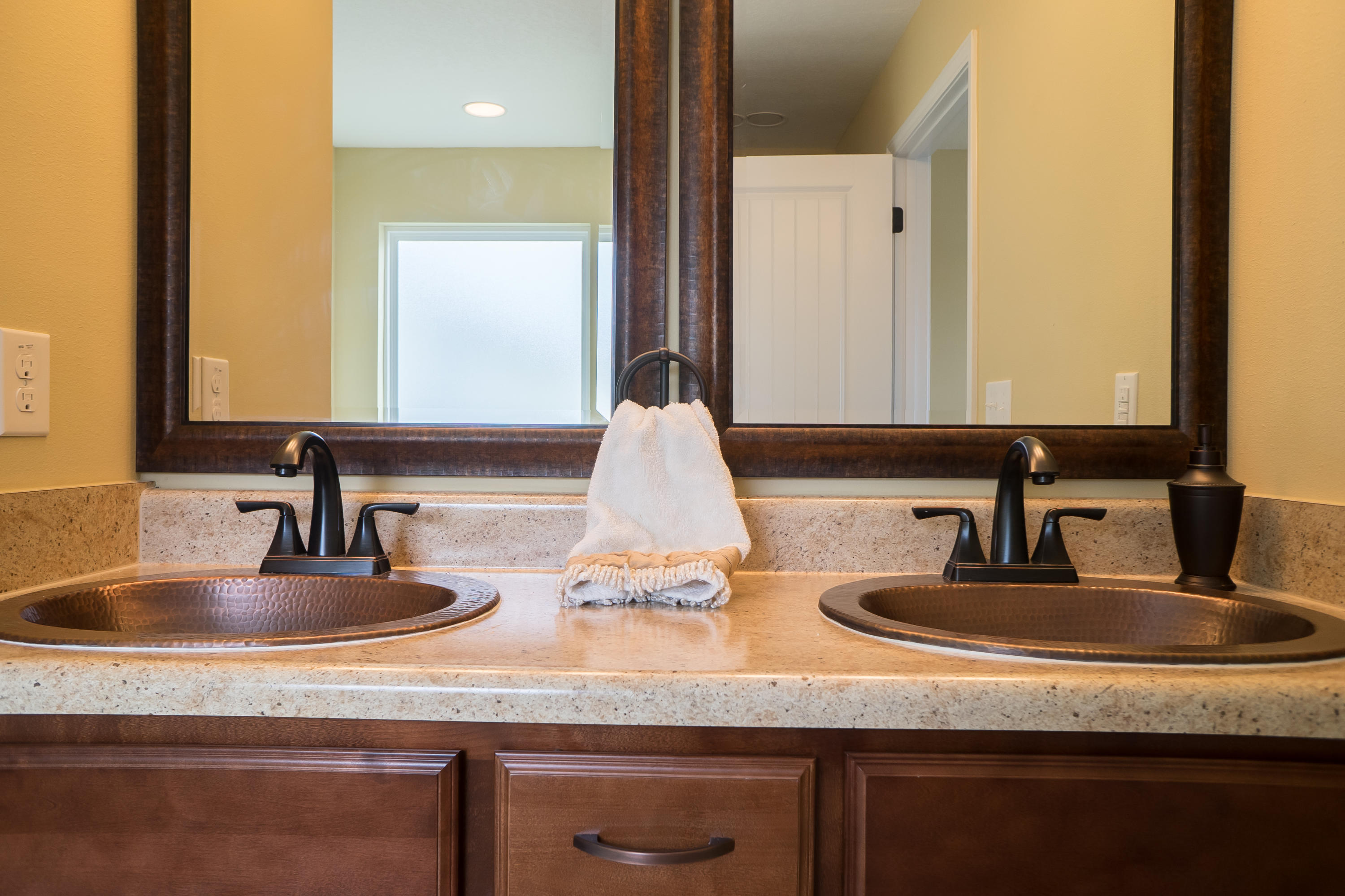 STILLWELL ESTATES - Residential