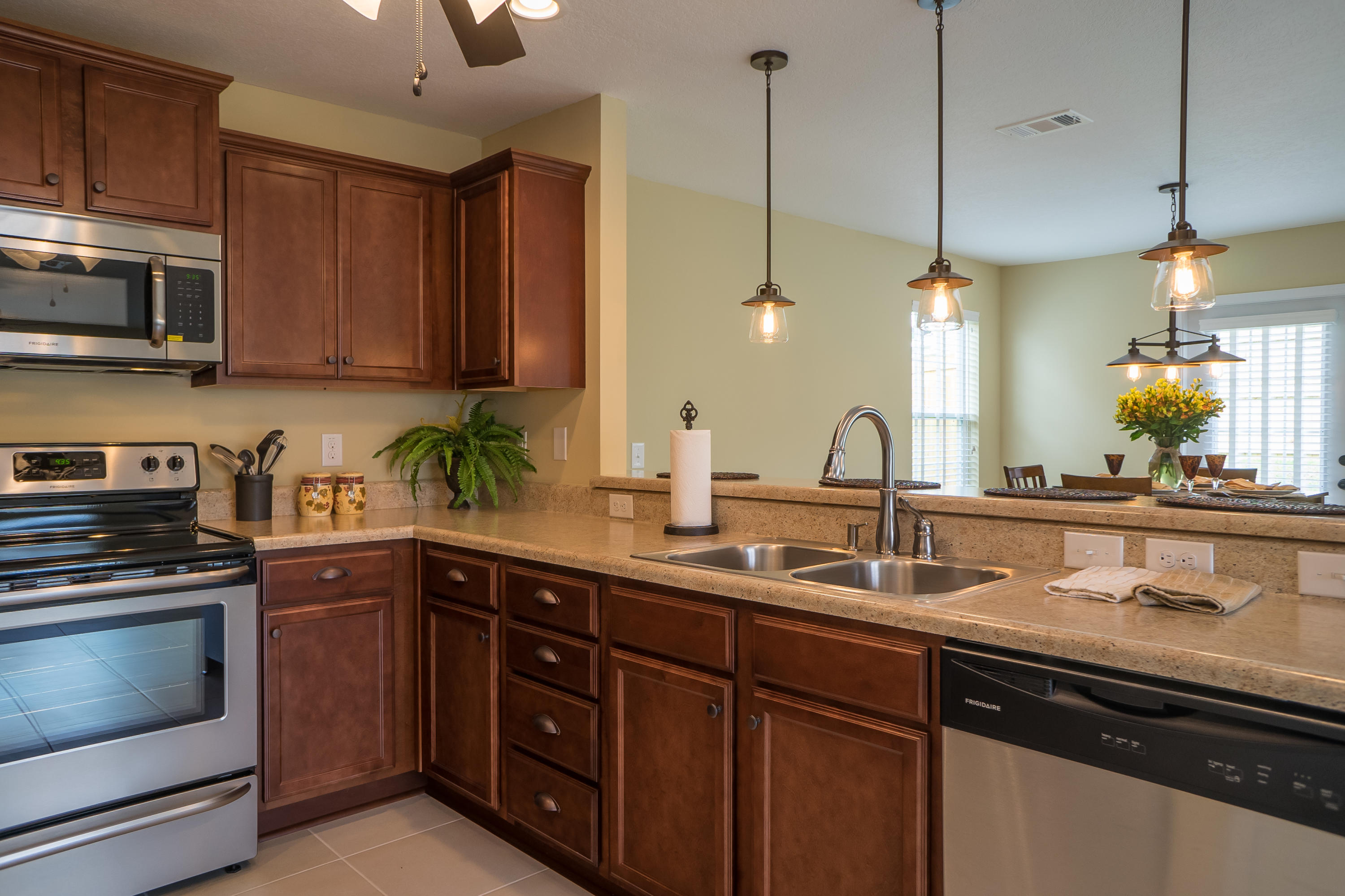 STILLWELL ESTATES - Residential