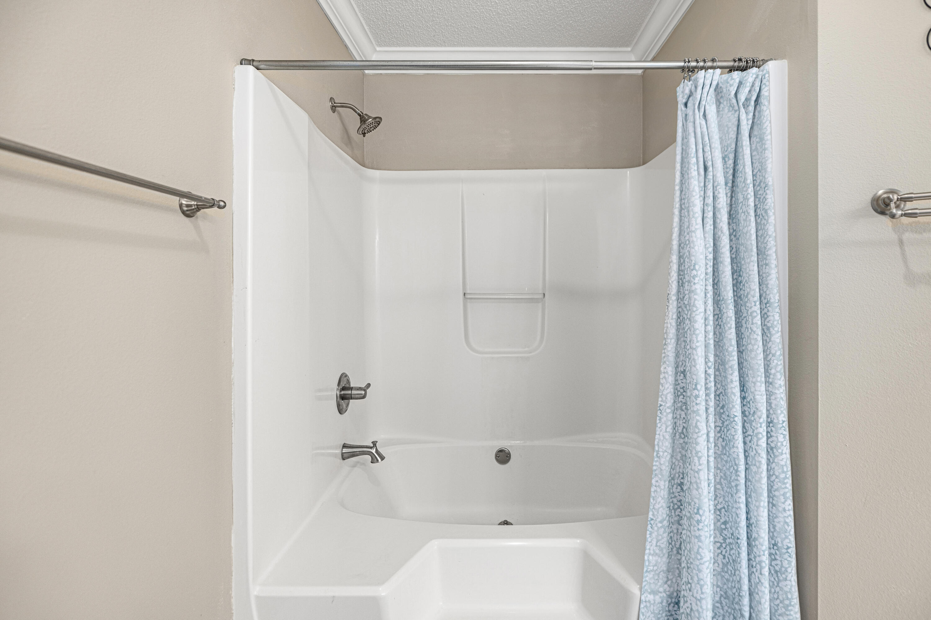 HIDDEN PINES S/D - Residential