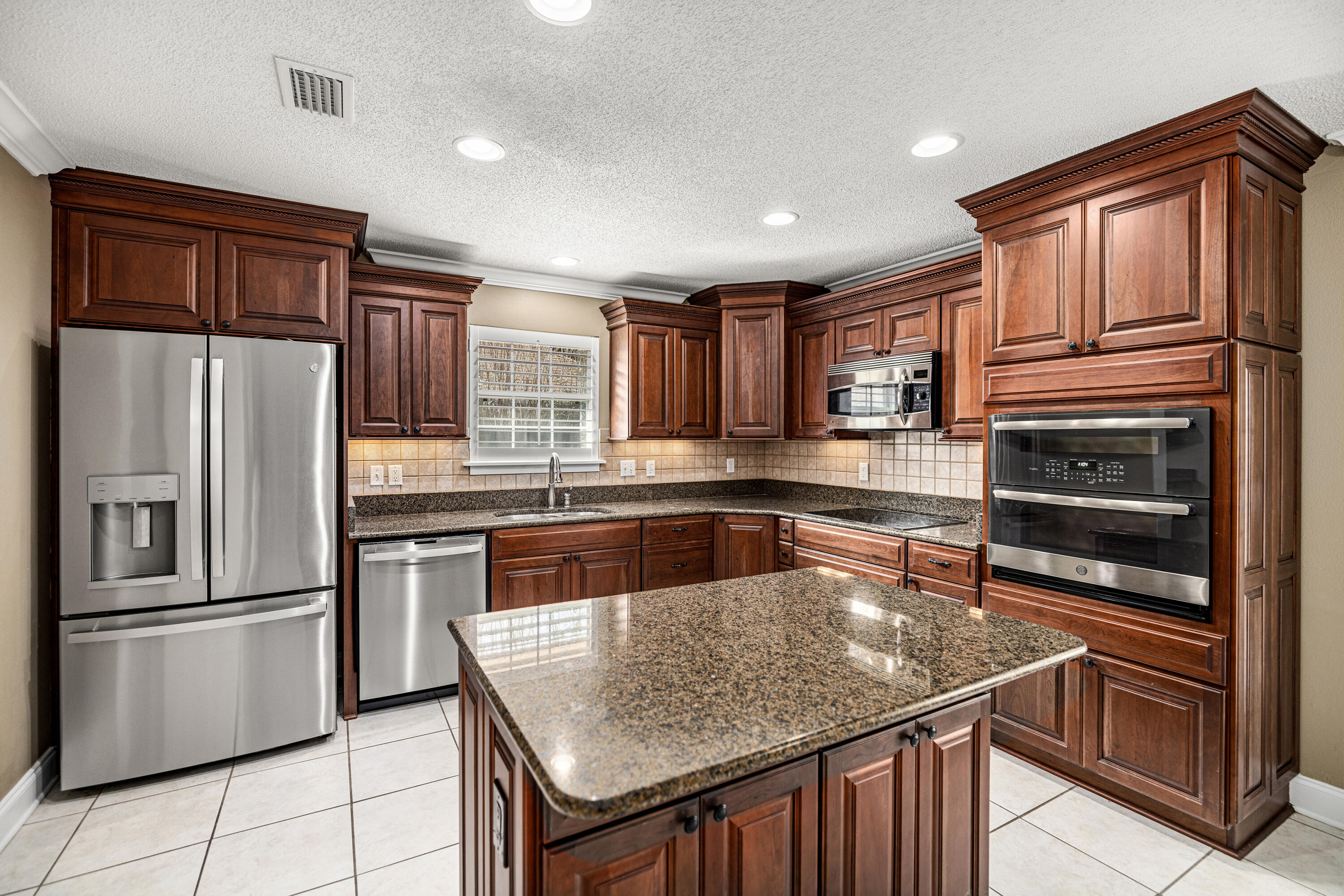 HIDDEN PINES S/D - Residential