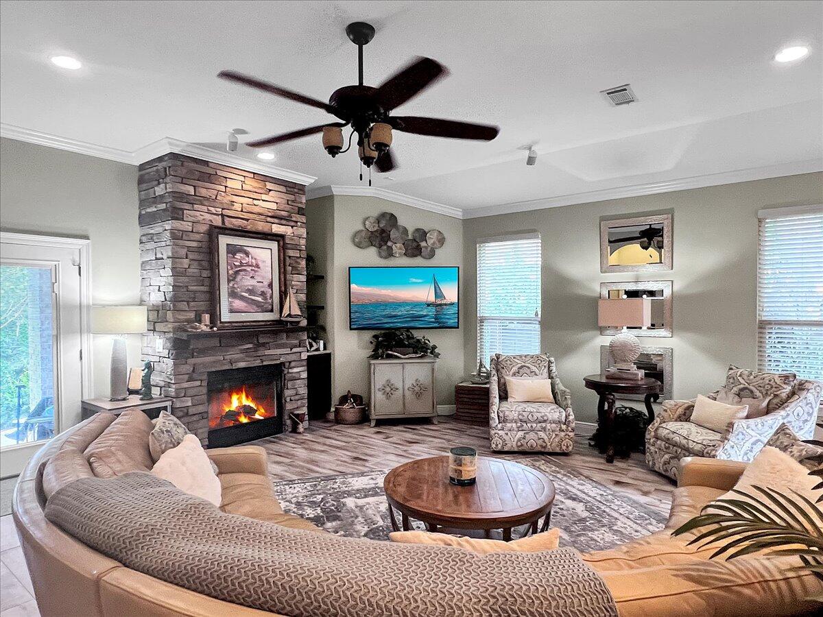 MAGNOLIA HARBOR - Residential