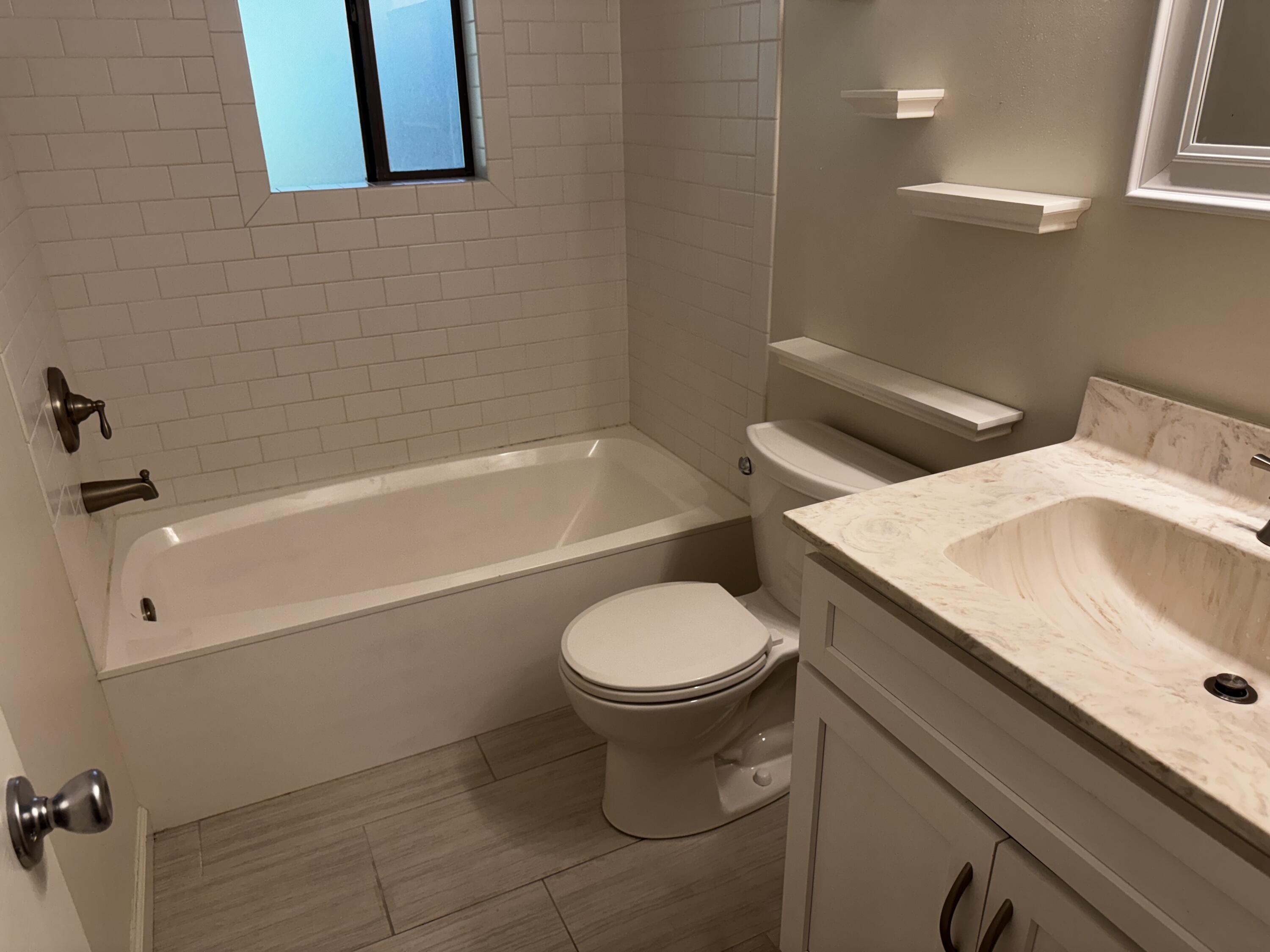 FOREST VIEW T/H - Residential Lease