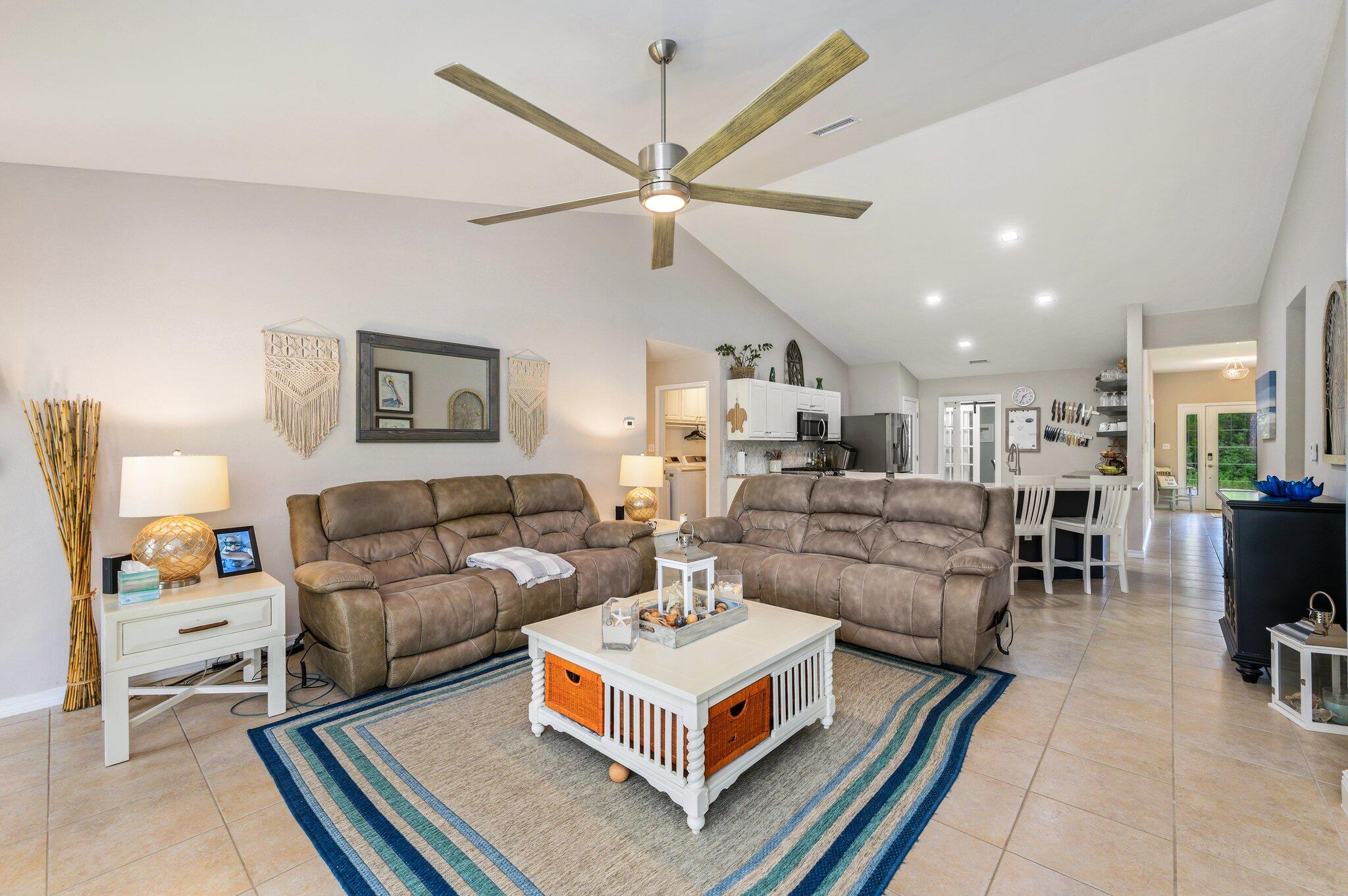 CREETWOOD VILLAGE - Residential