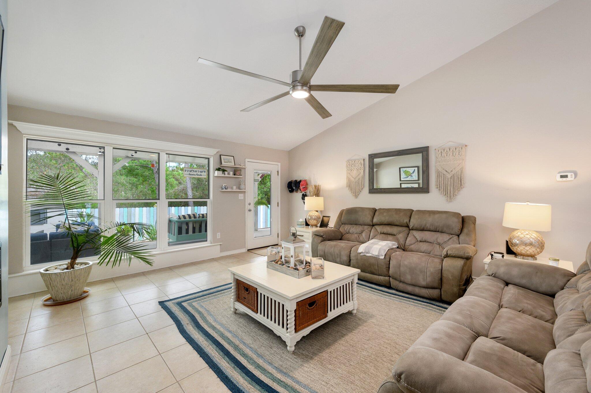 CREETWOOD VILLAGE - Residential