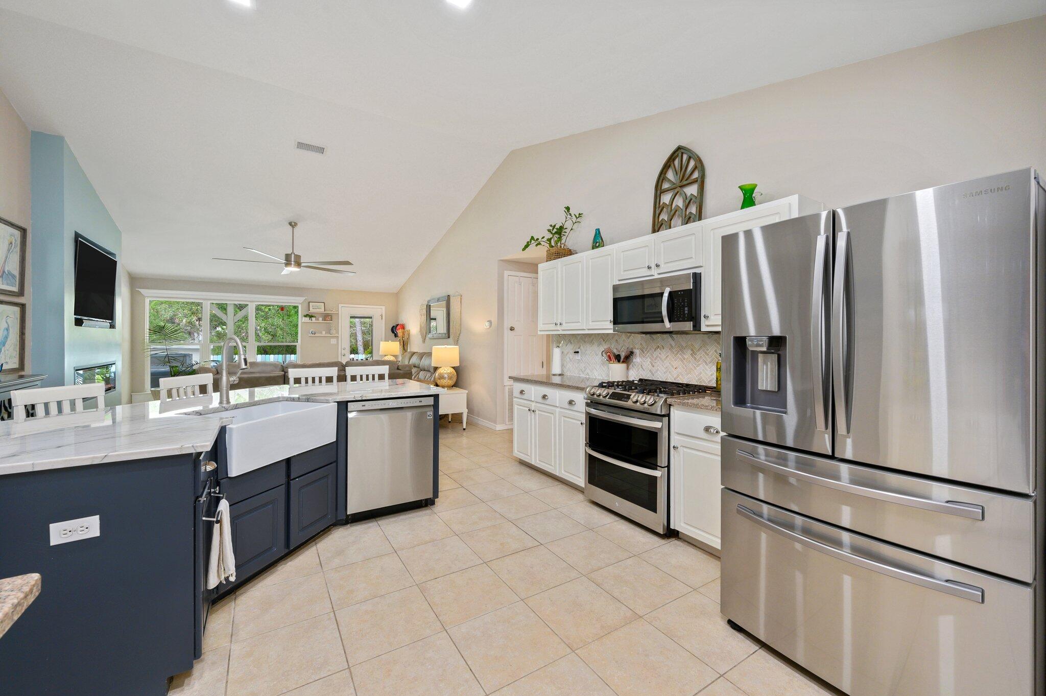 CREETWOOD VILLAGE - Residential