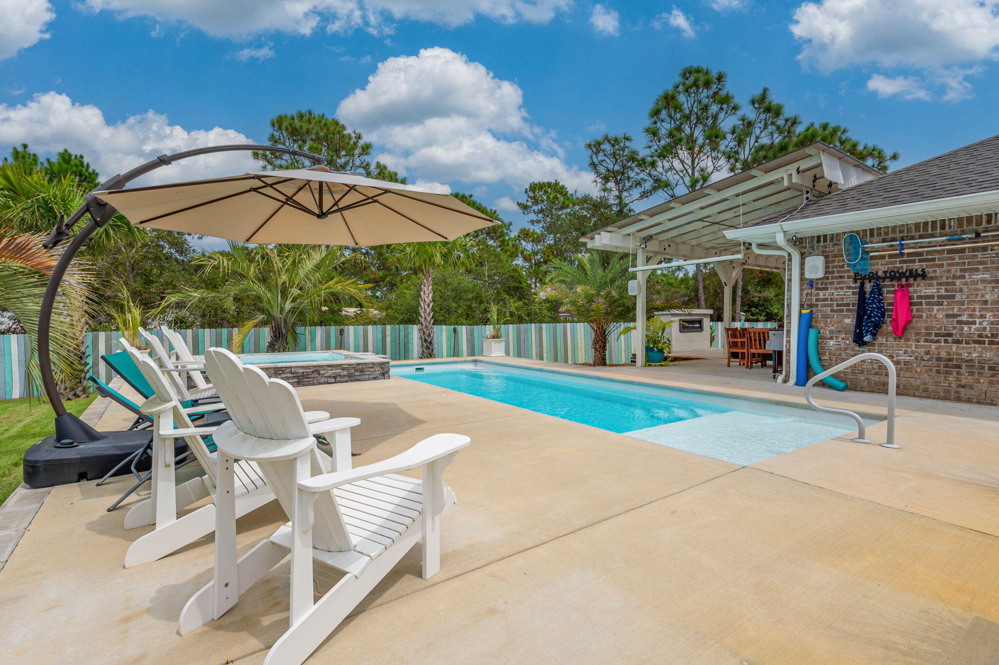 CREETWOOD VILLAGE - Residential