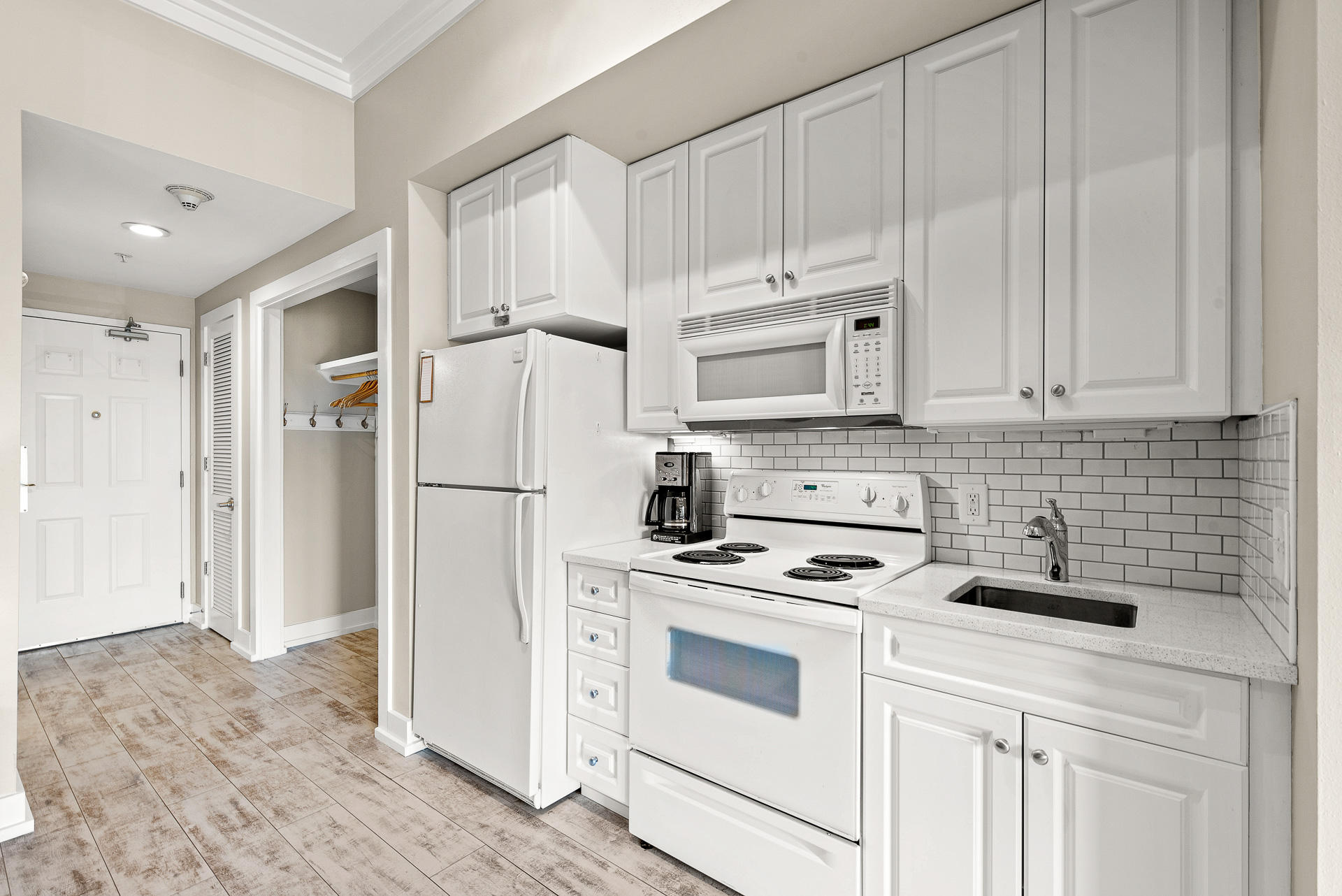 INN AT GULF PLACE - Residential