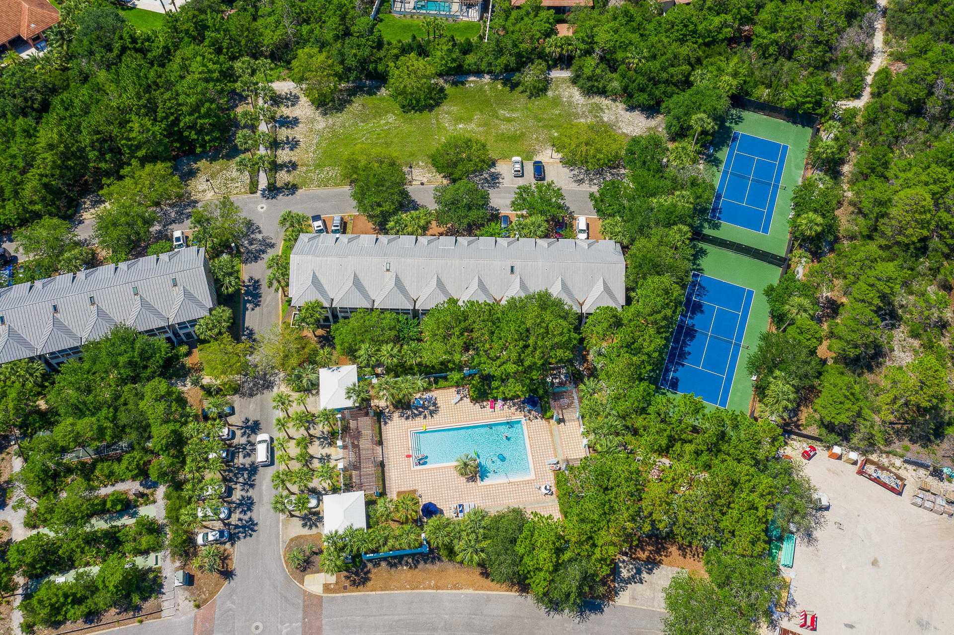 INN AT GULF PLACE - Residential