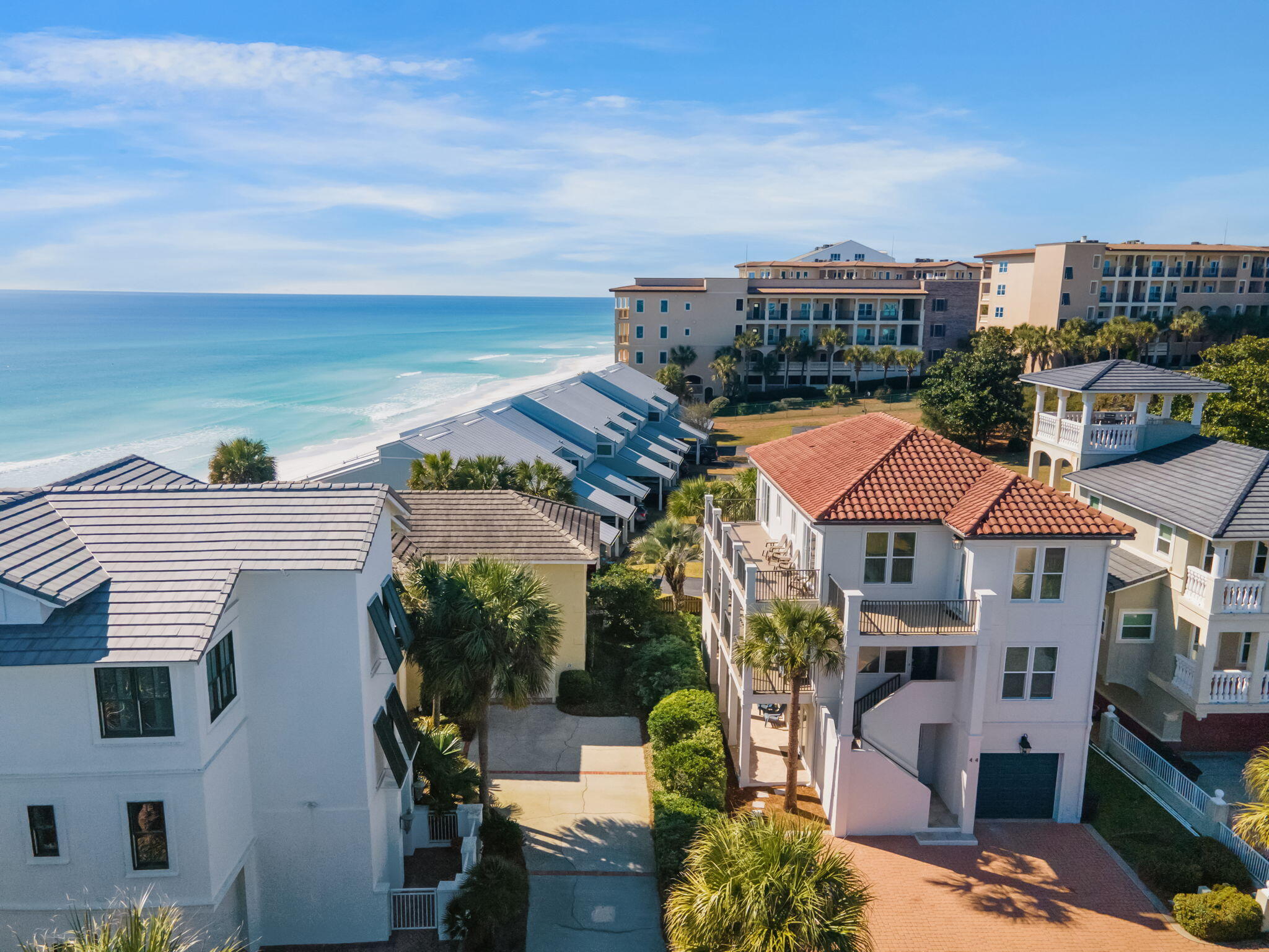 GRANDE BEACH - Residential