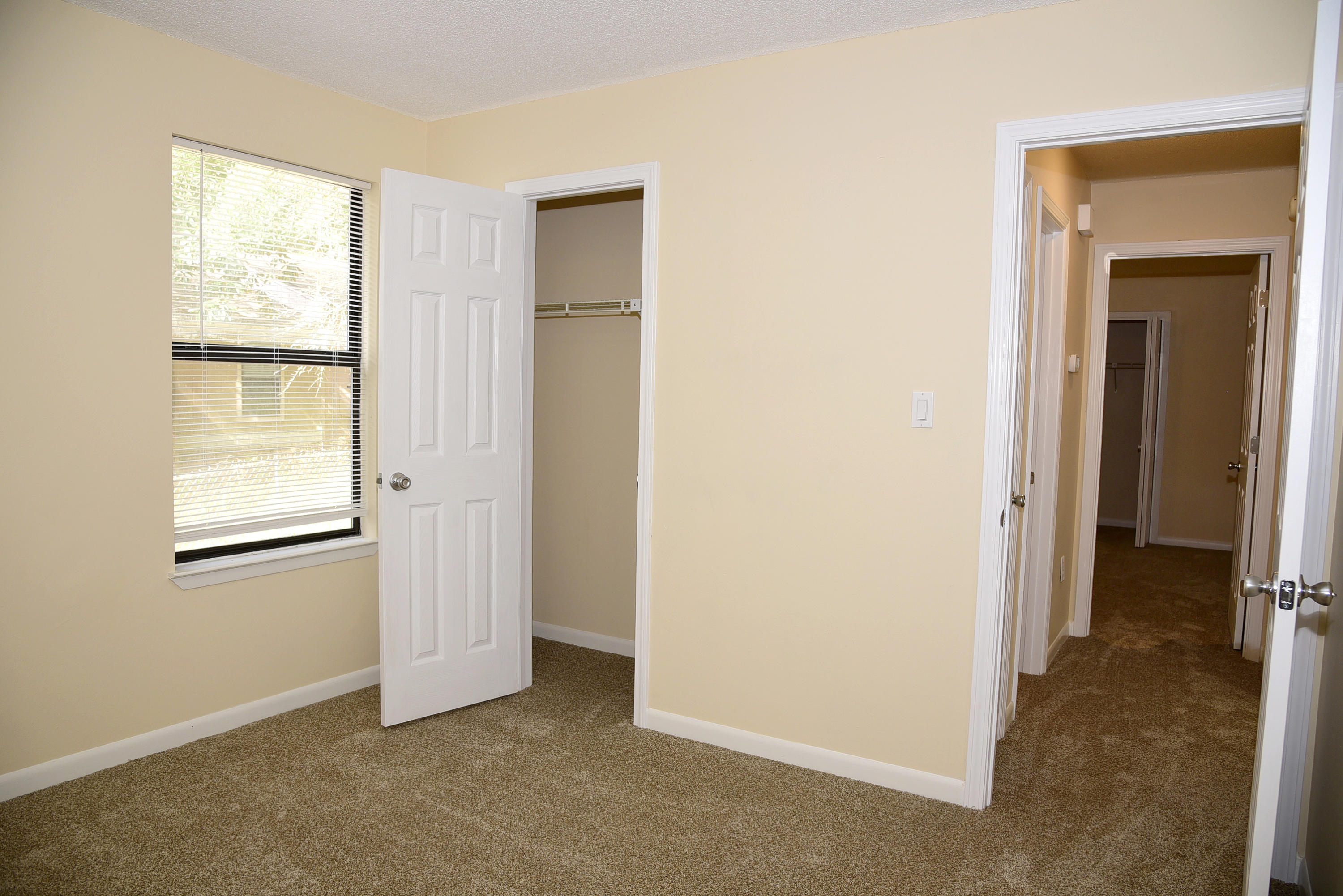 HELMS & ALLEN - Residential Lease