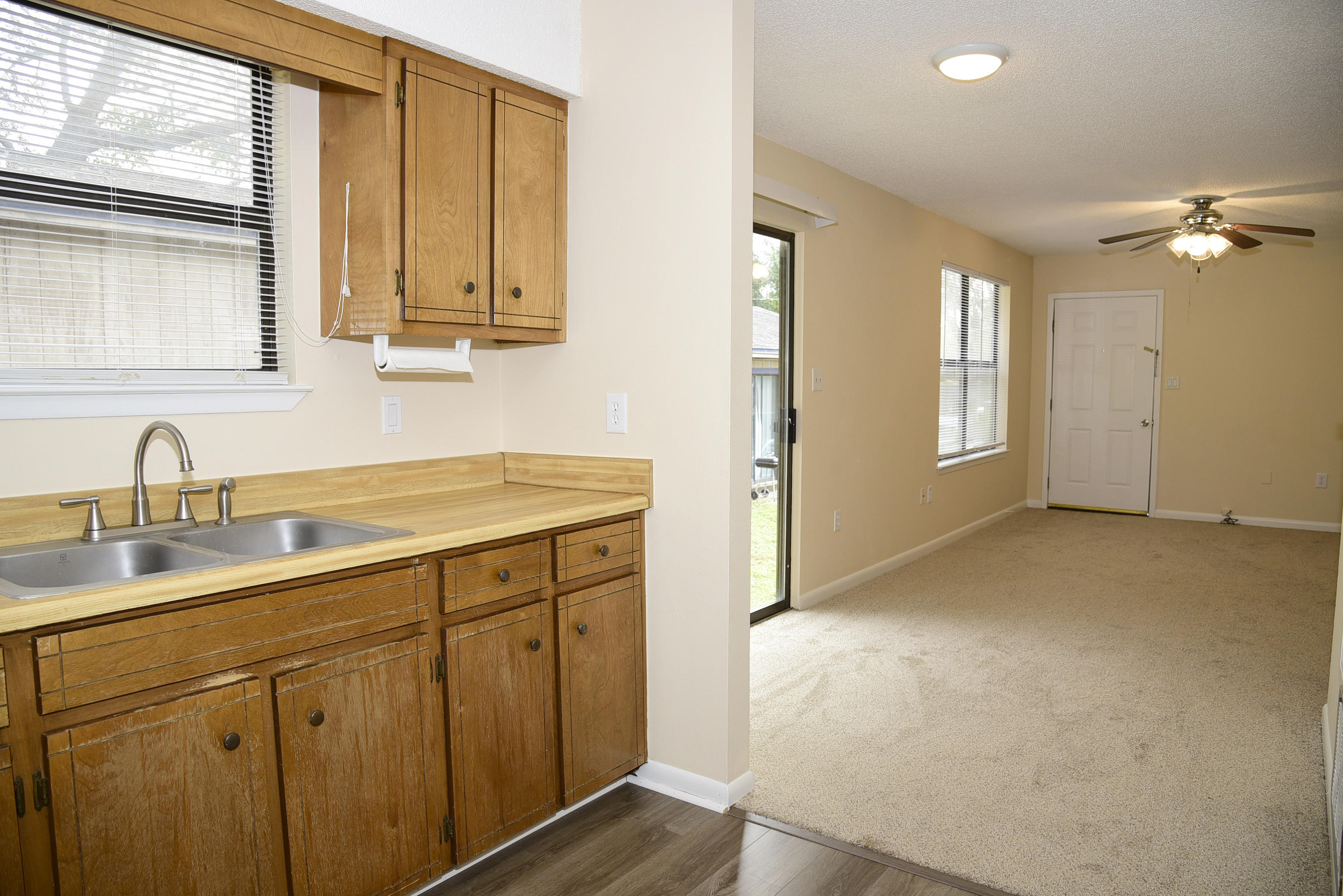 HELMS & ALLEN - Residential Lease