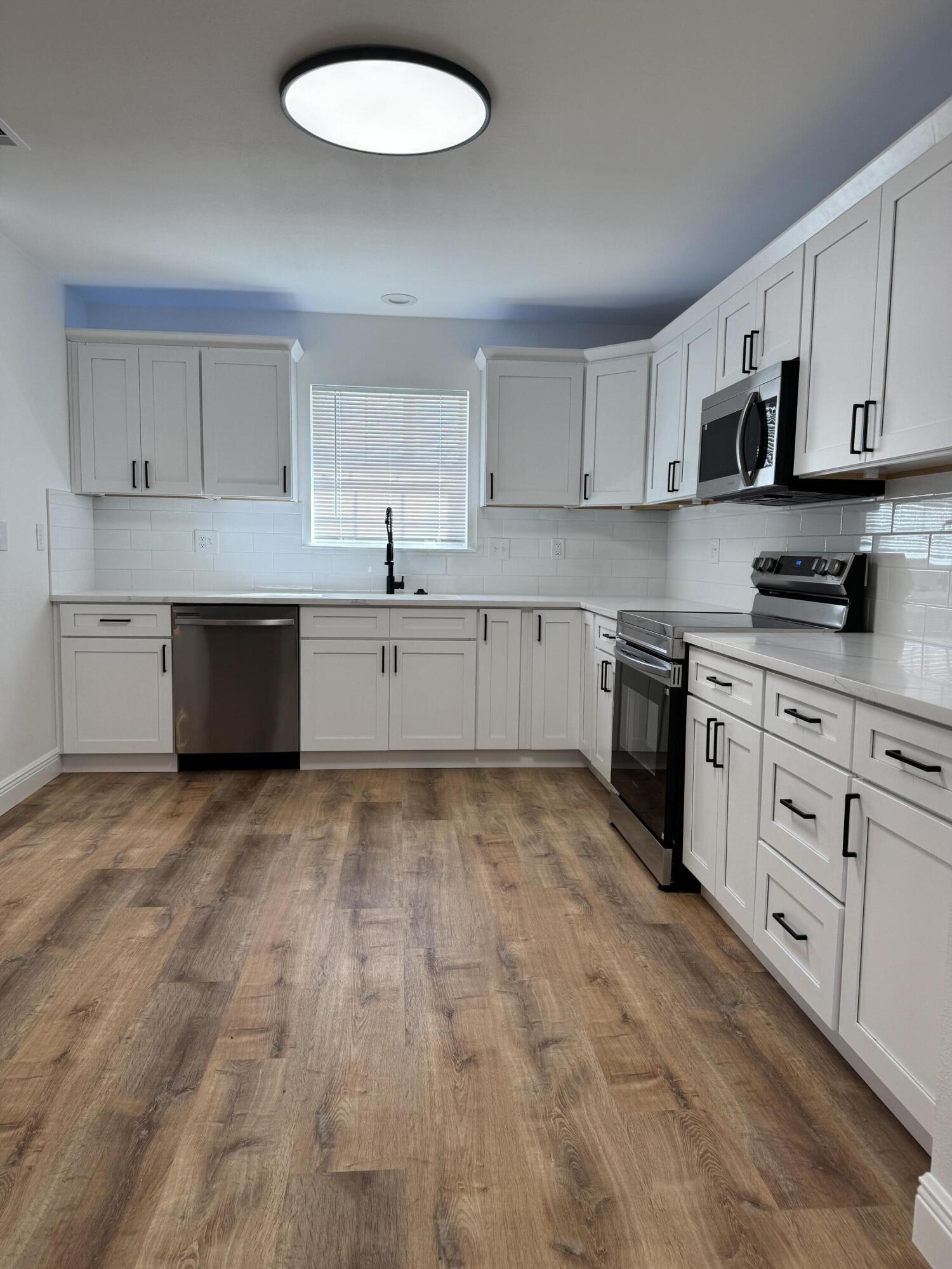 COUNTRYVIEW ESTATES 4TH ADDN PH 3 - Residential