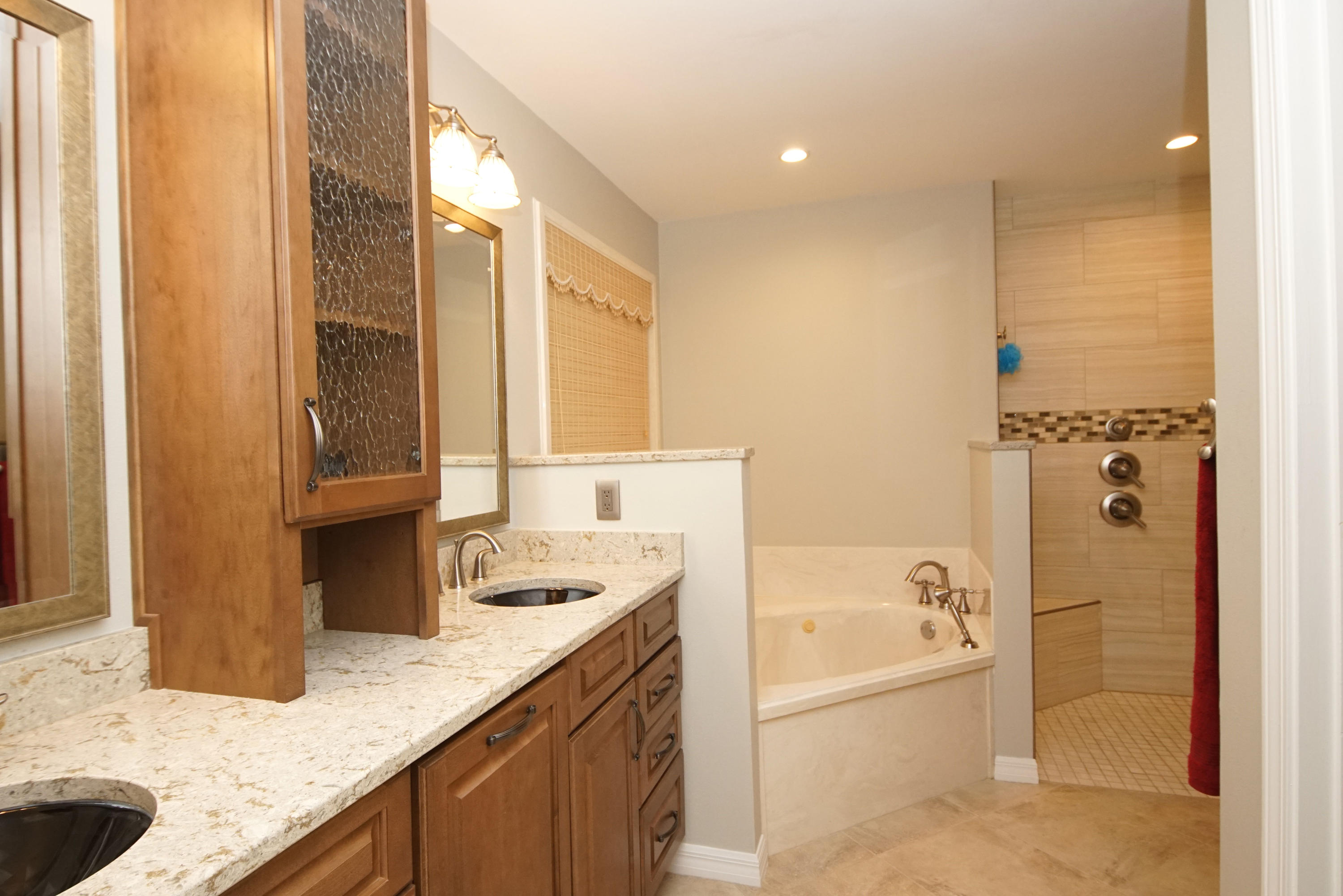 BISCAYNE POINTE - Residential