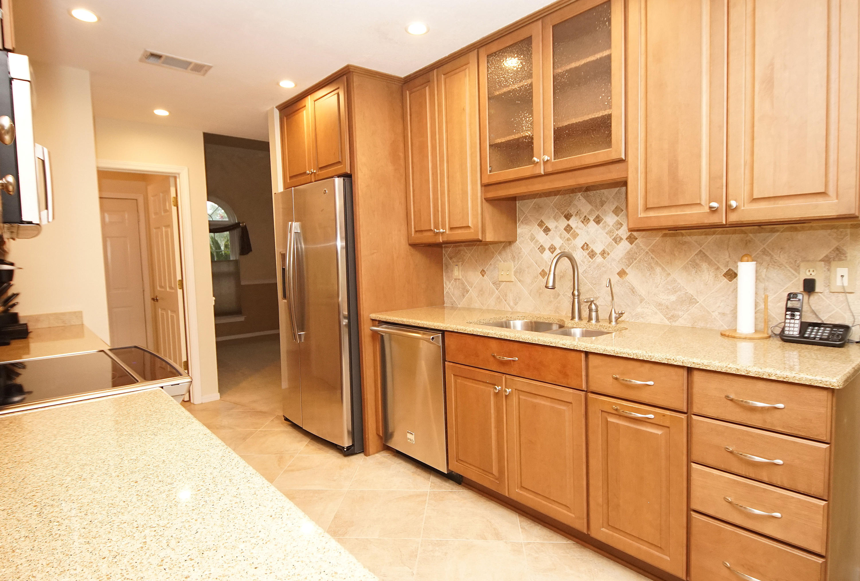 BISCAYNE POINTE - Residential