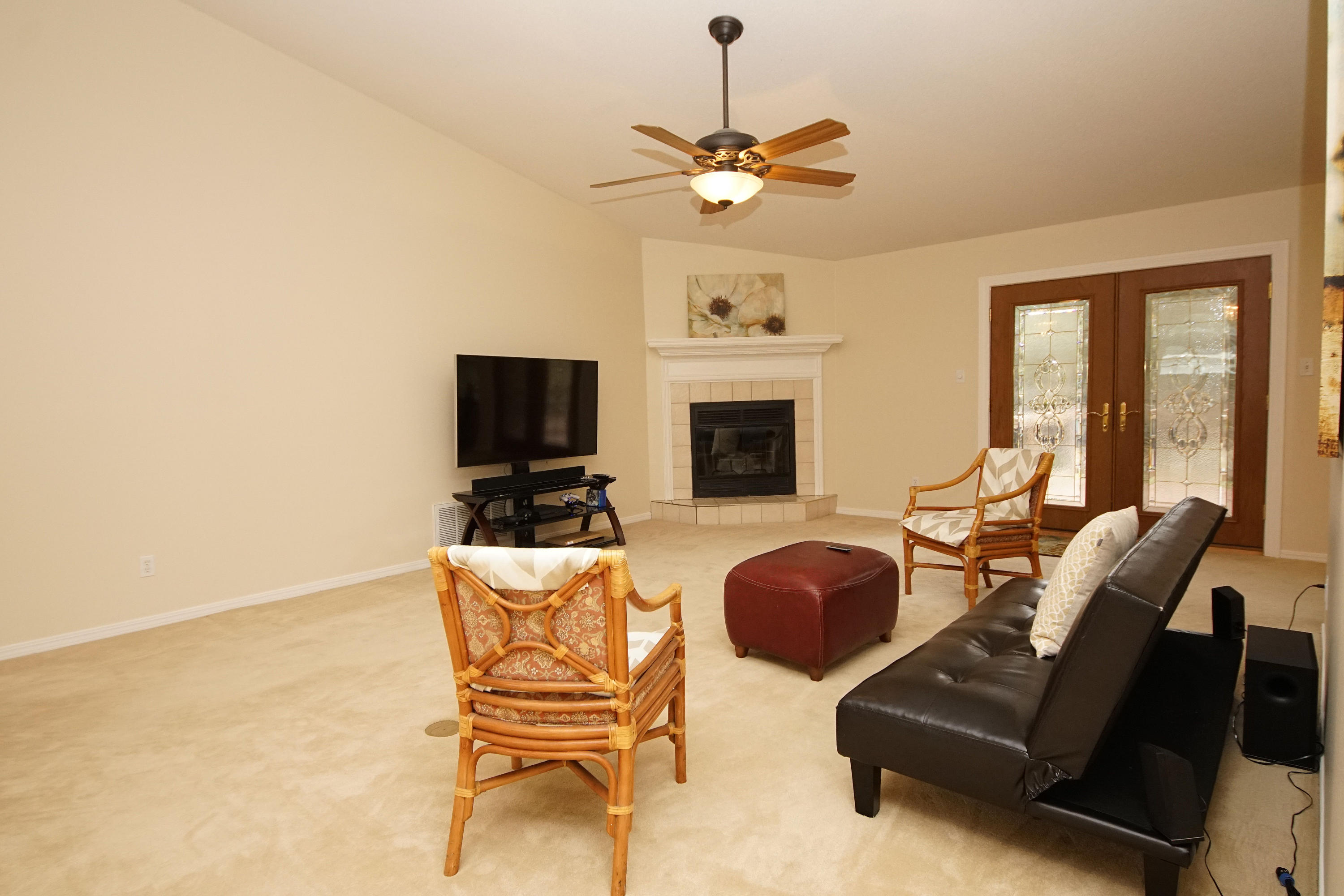 BISCAYNE POINTE - Residential